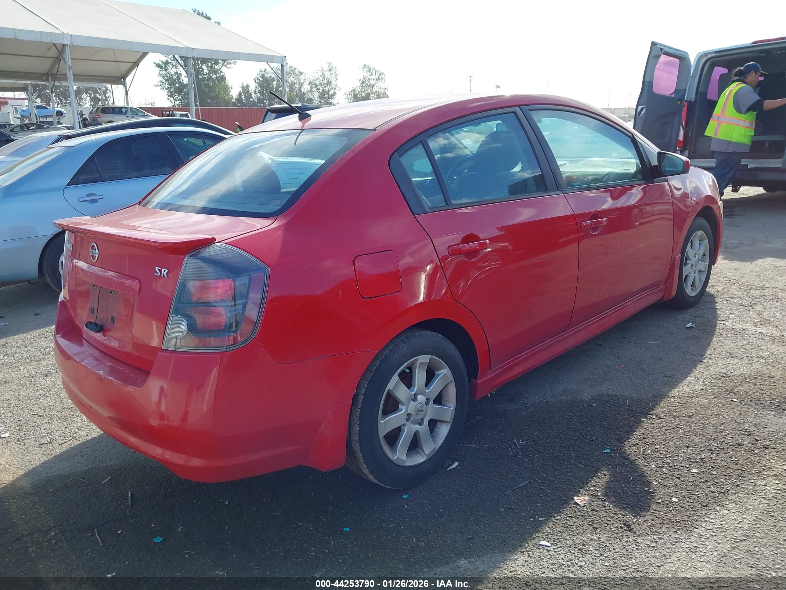 NISSAN SENTRA image 4