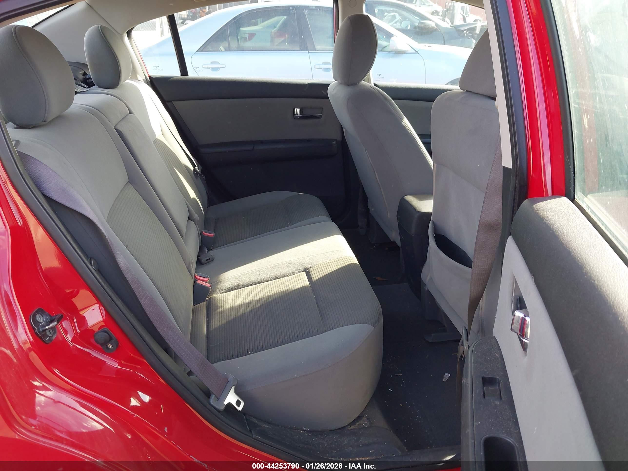 NISSAN SENTRA image 8
