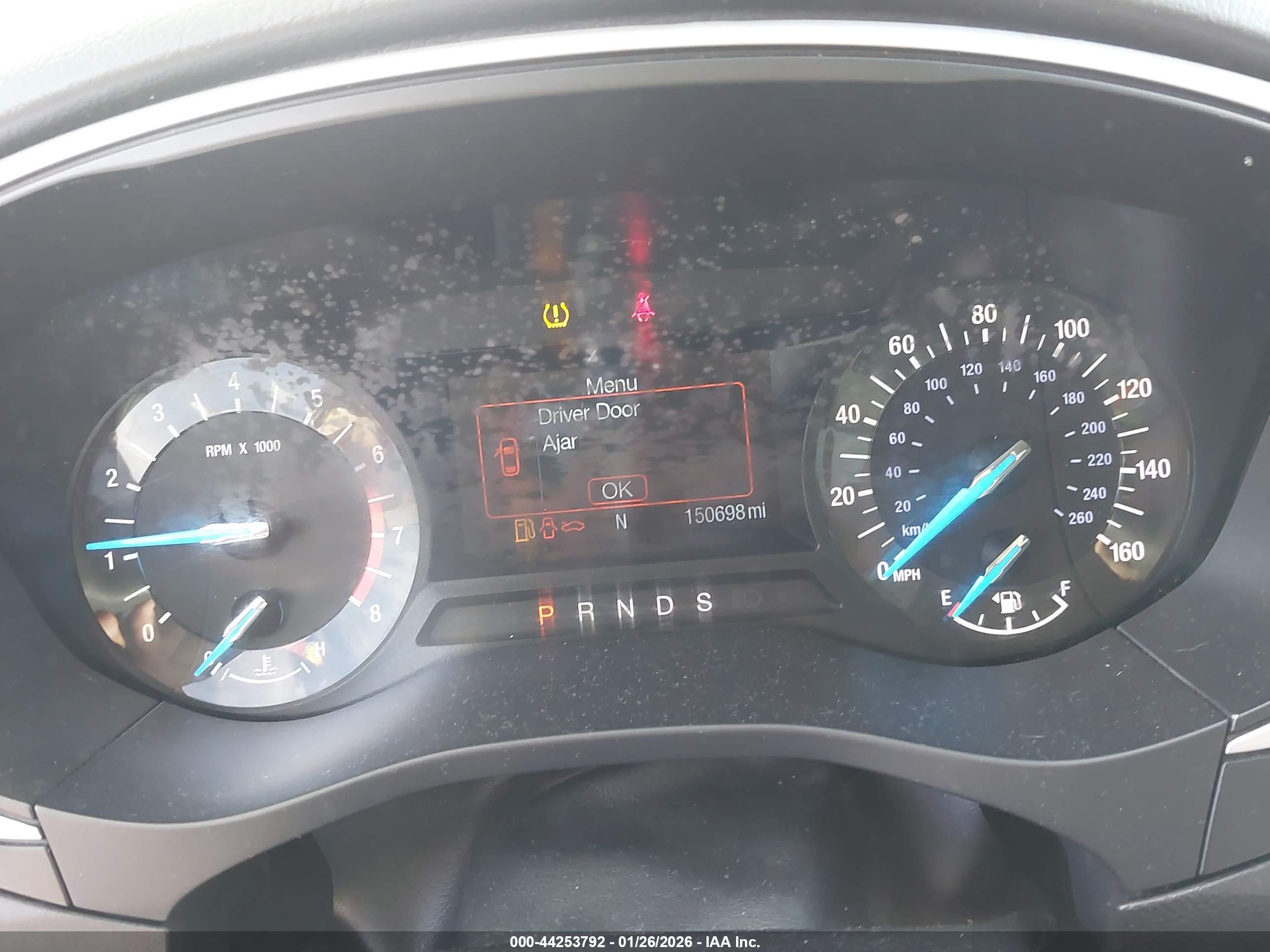 FORD FUSION image 7