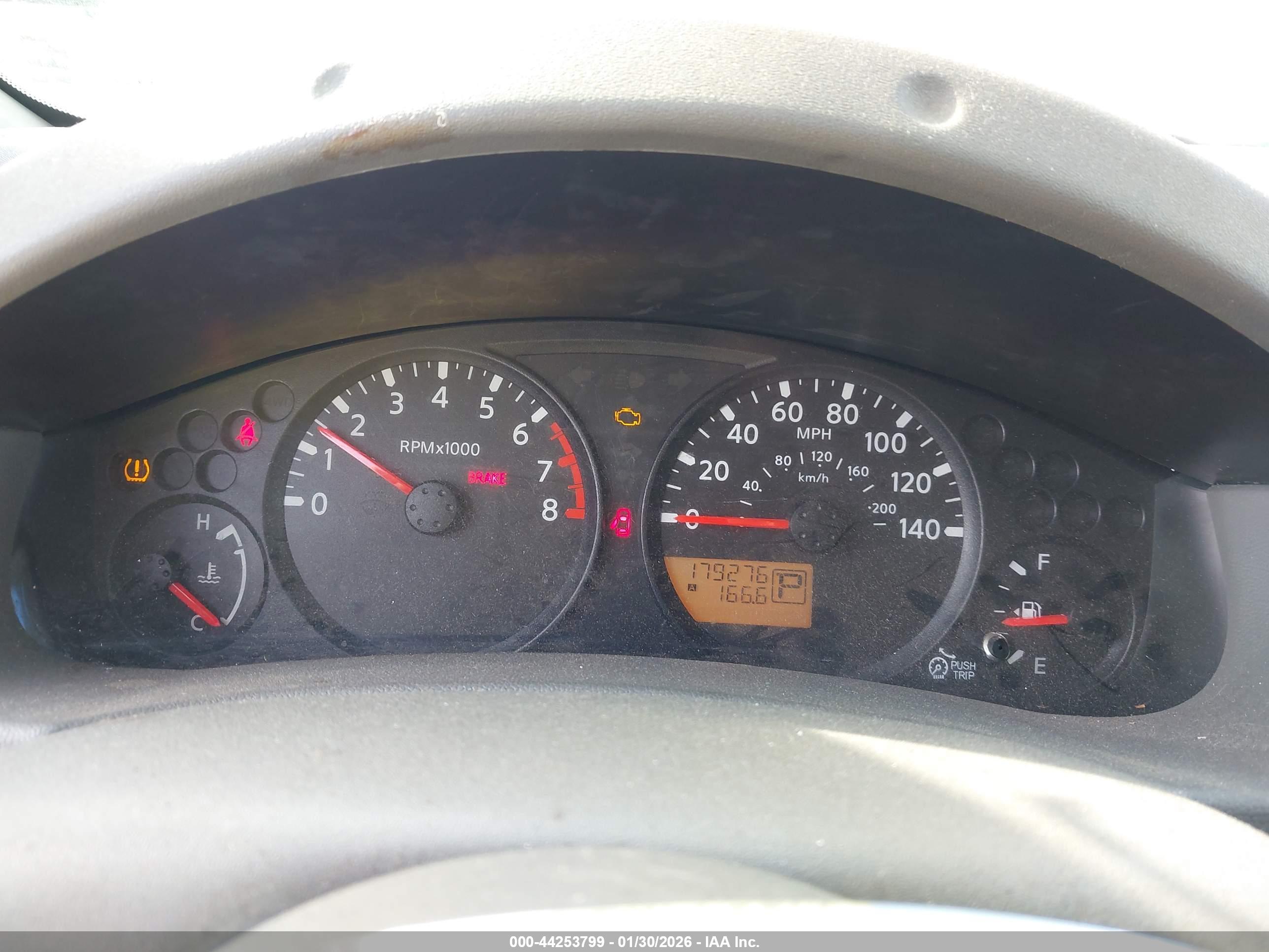 NISSAN FRONTIER image 7