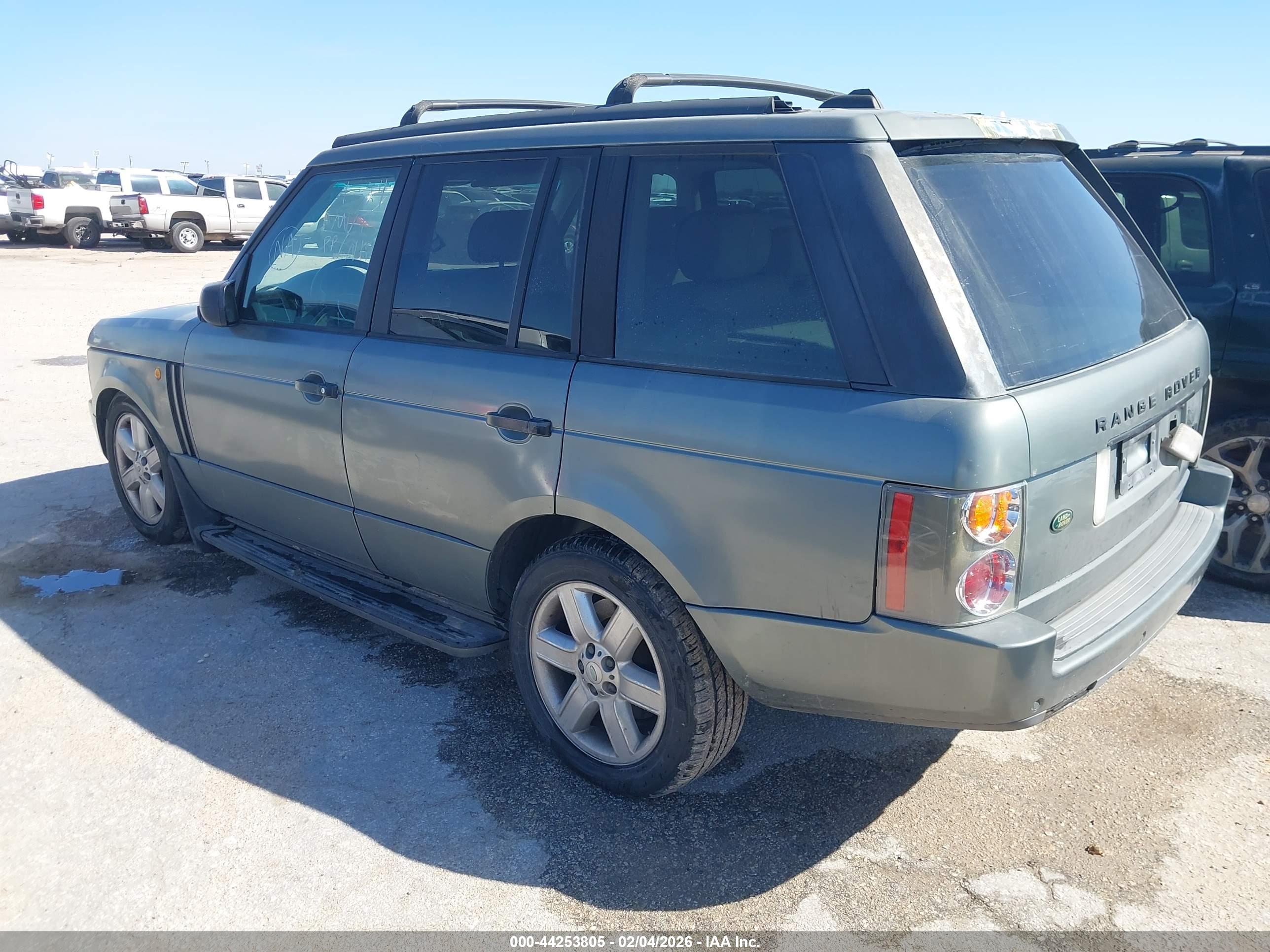 LAND ROVER image 3