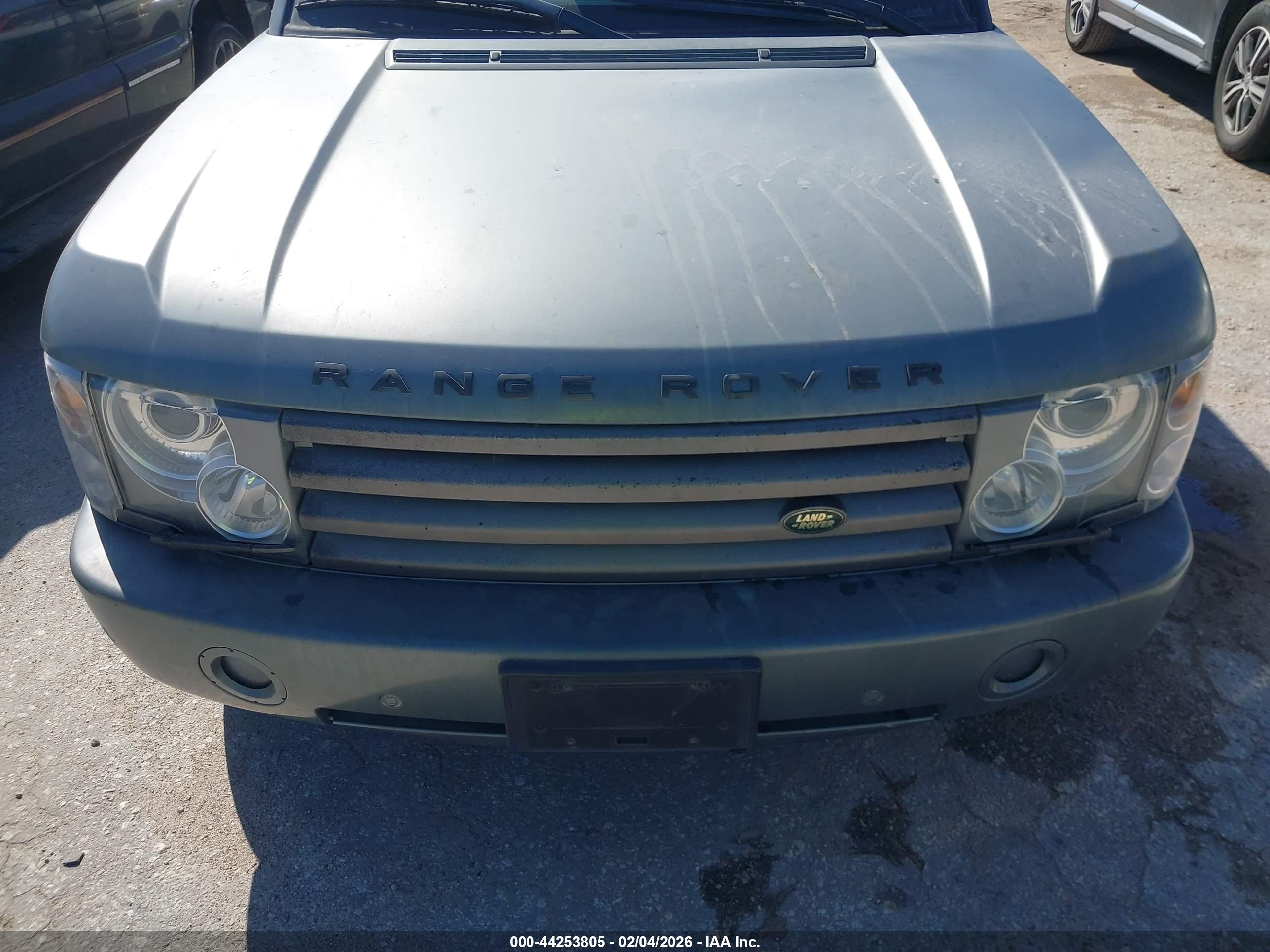 LAND ROVER image 6
