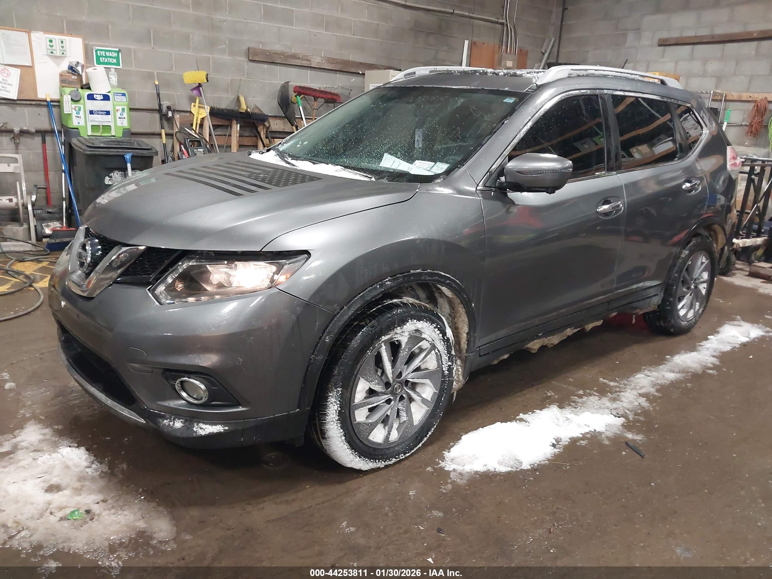 NISSAN ROGUE image 2