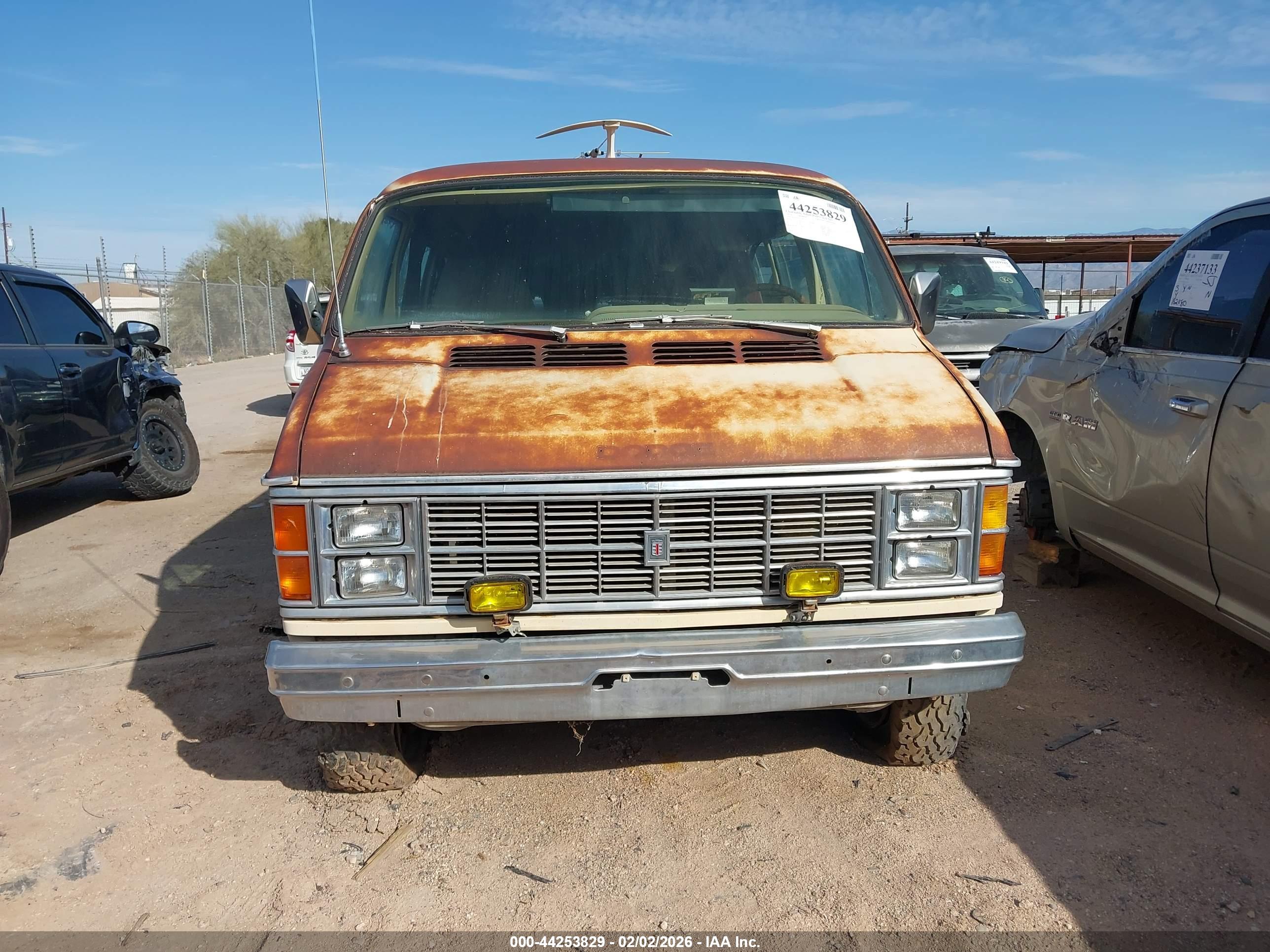 DODGE GRAND image 6