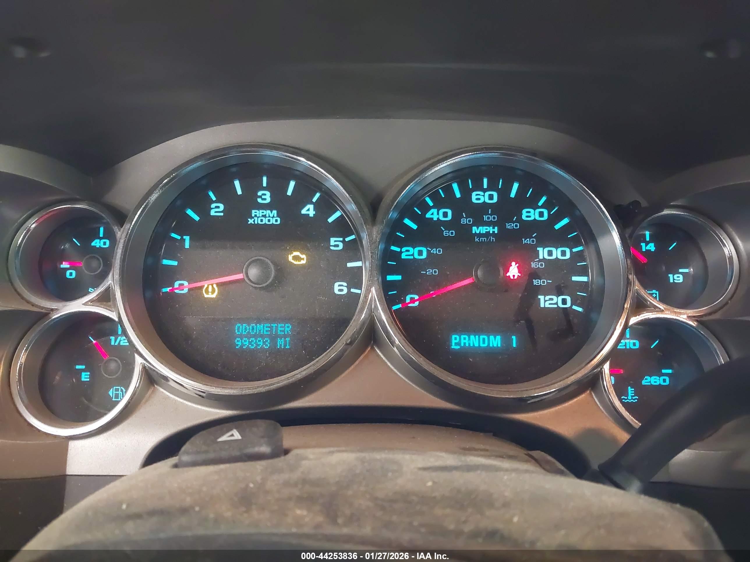 CHEVROLET SILVERADO image 7