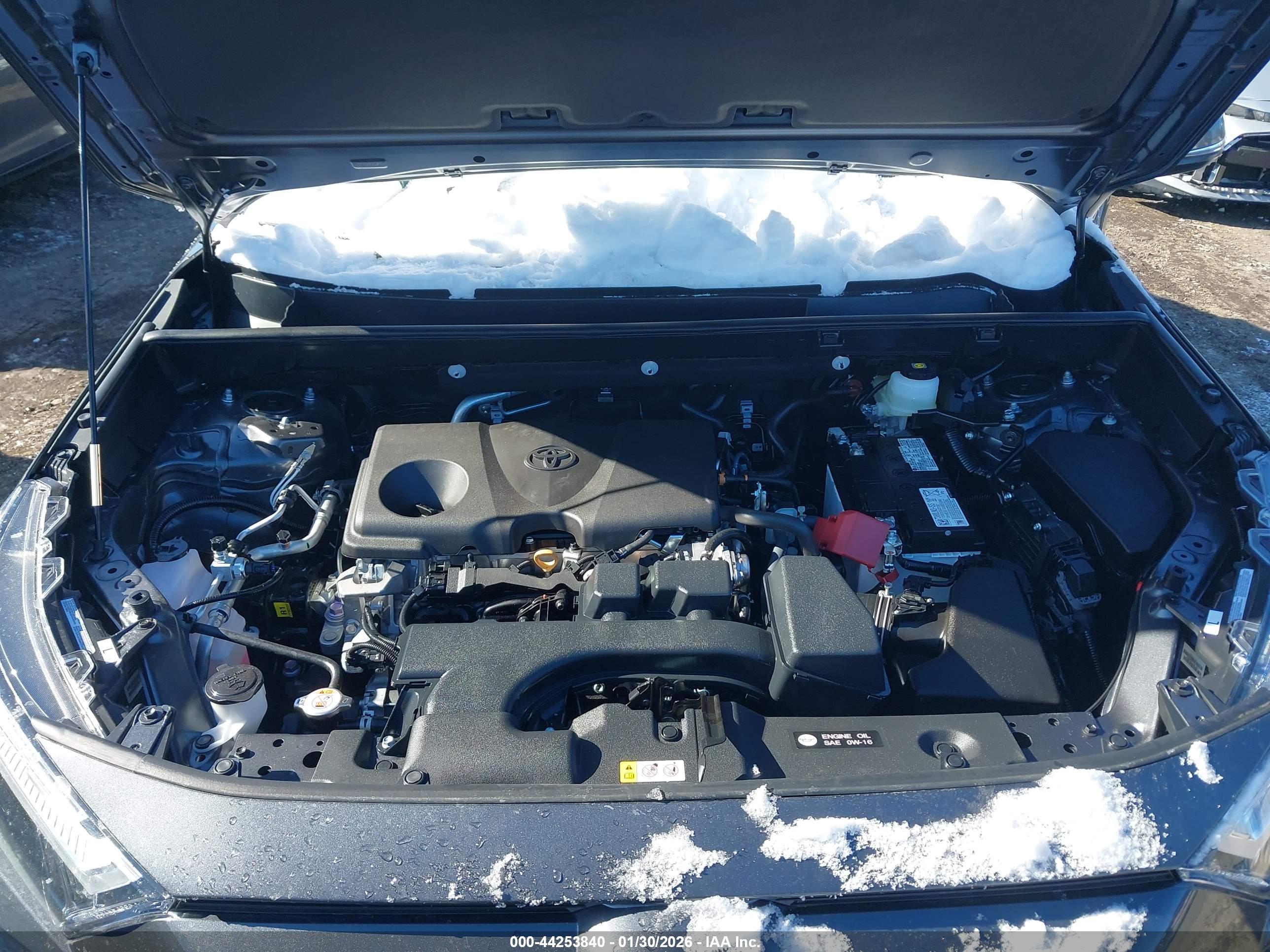 TOYOTA RAV4 image 10