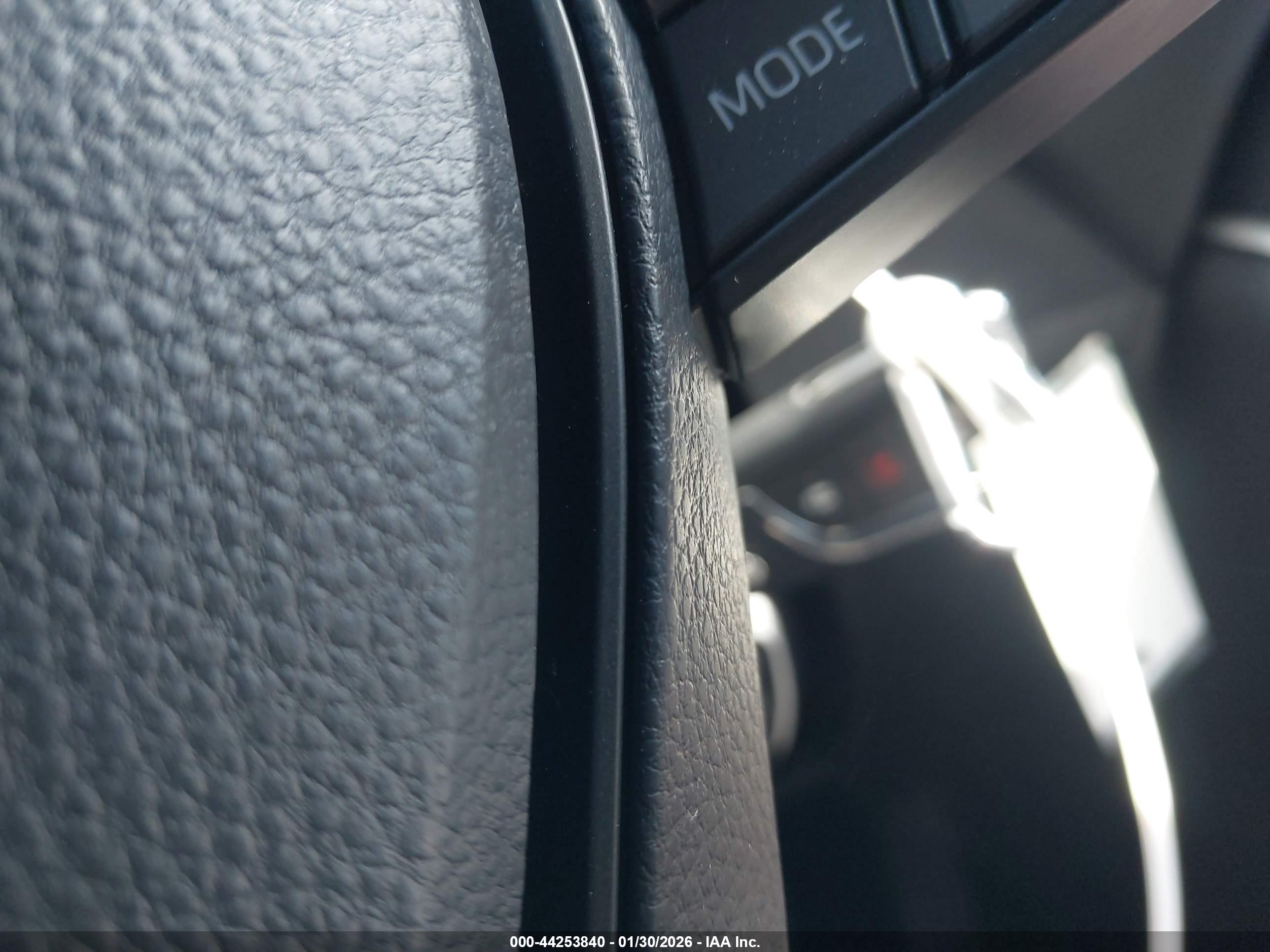 TOYOTA RAV4 image 11