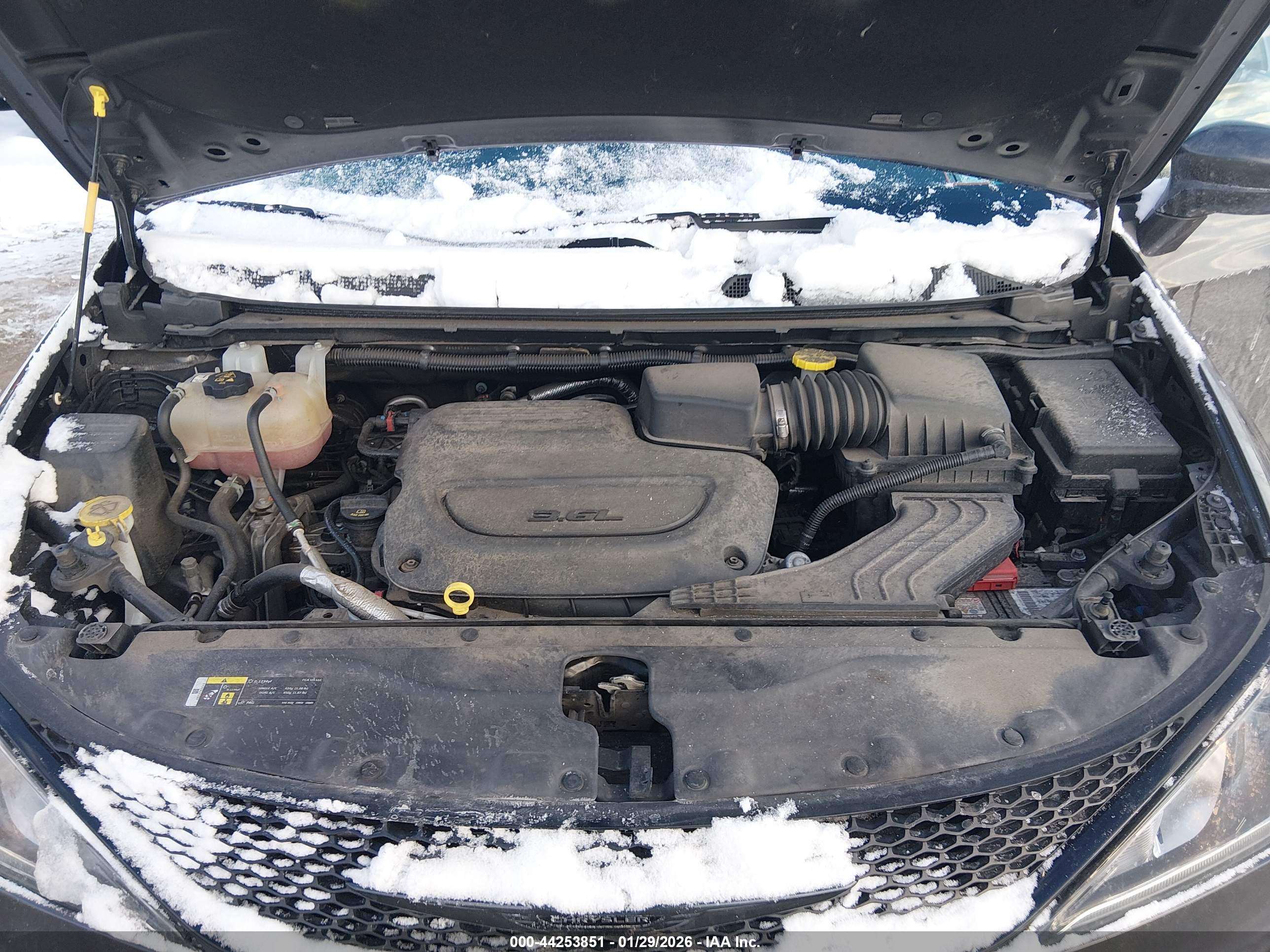 CHRYSLER PACIFICA image 10