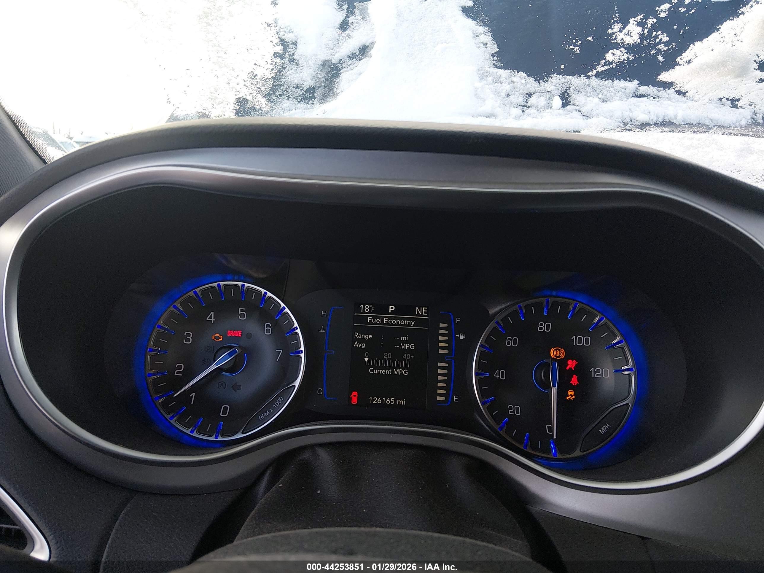 CHRYSLER PACIFICA image 7