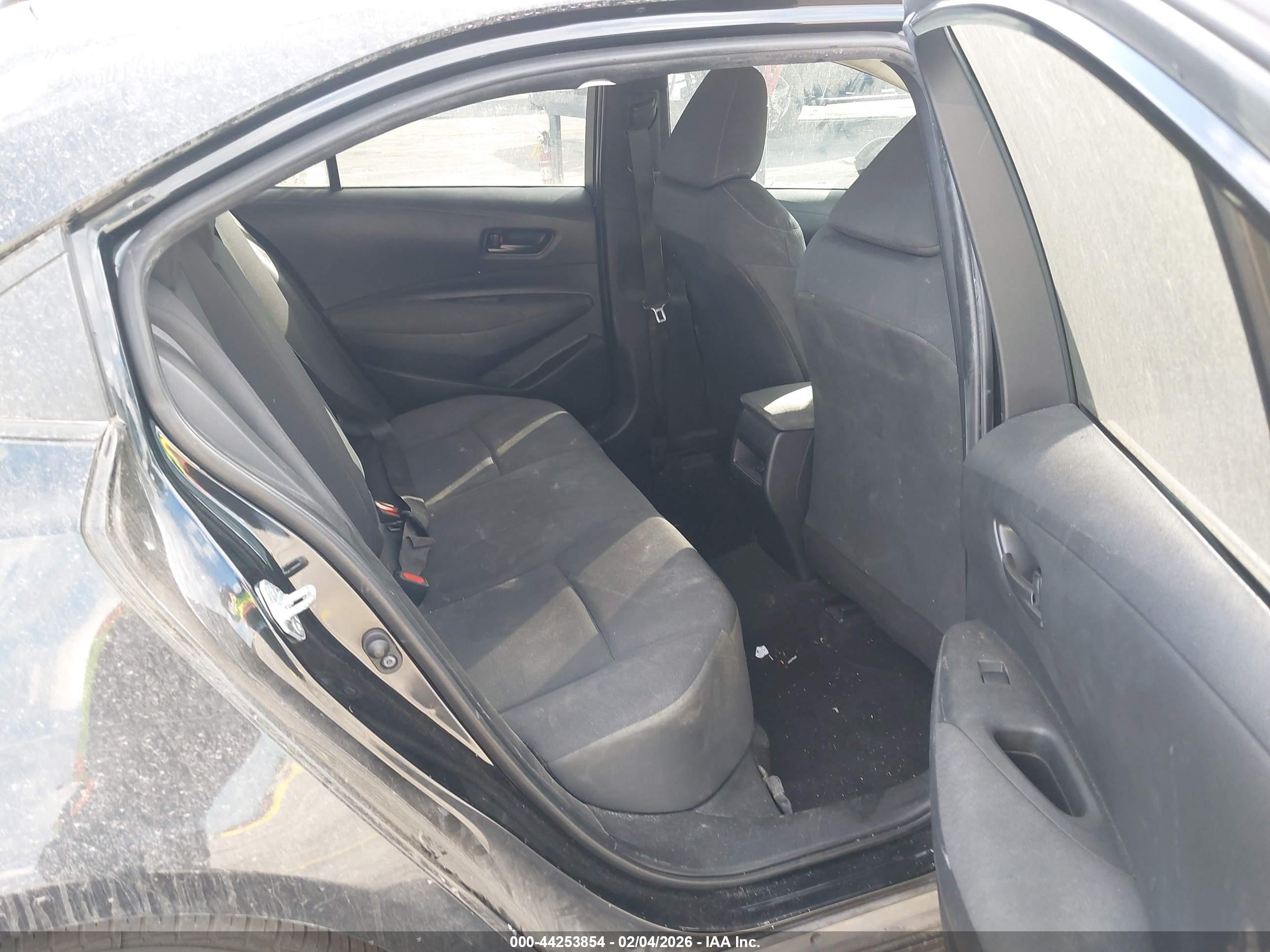 TOYOTA COROLLA image 8