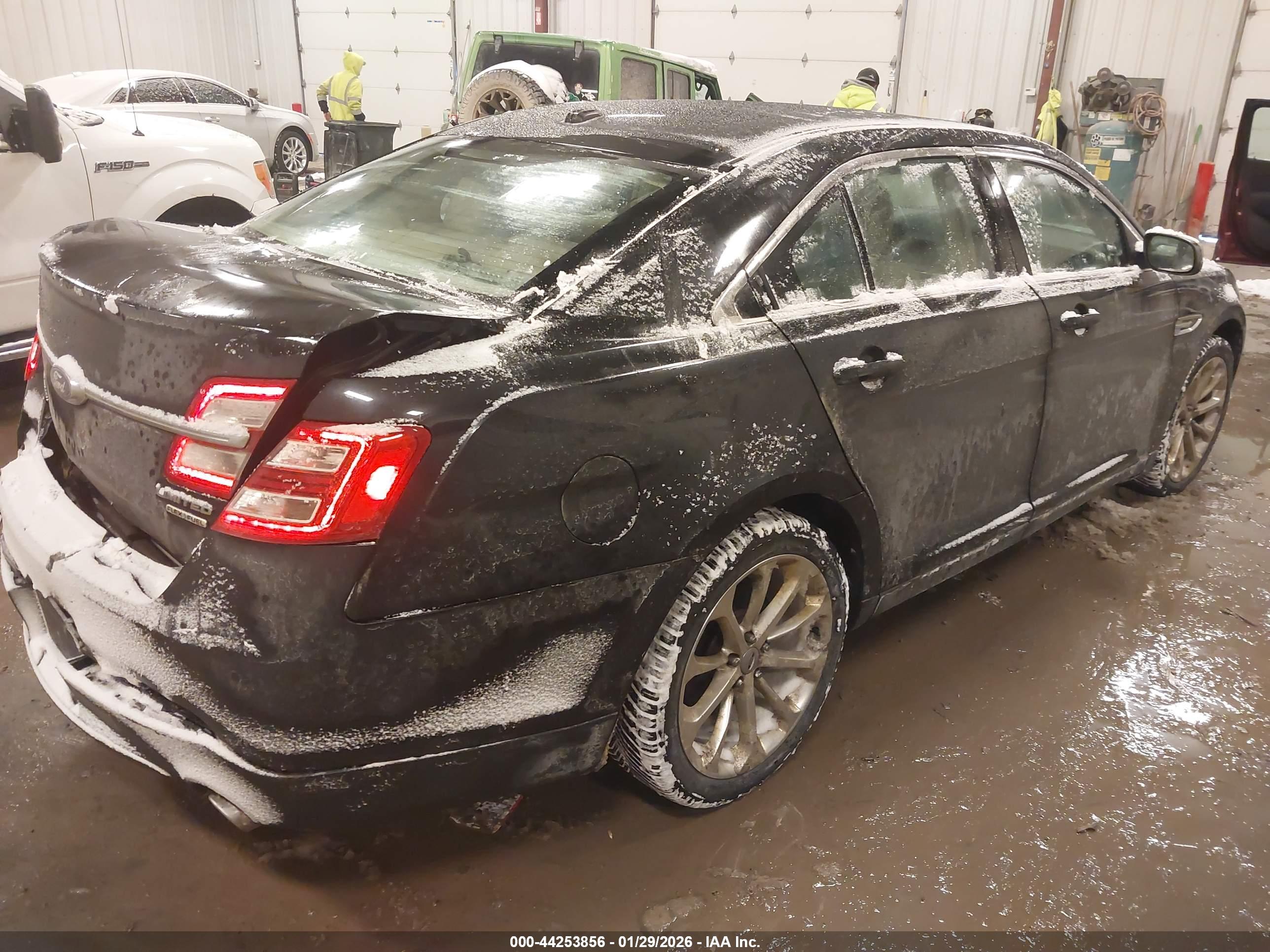 FORD TAURUS image 4