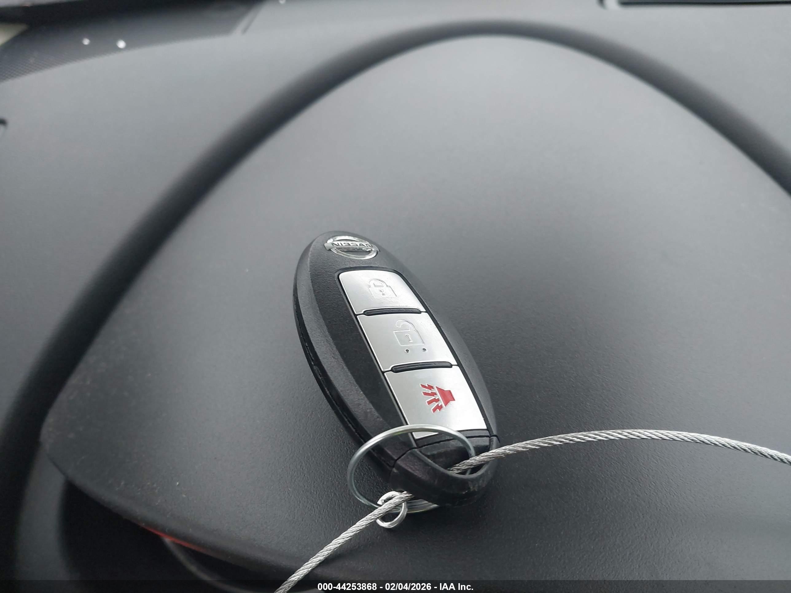 NISSAN ROGUE image 11