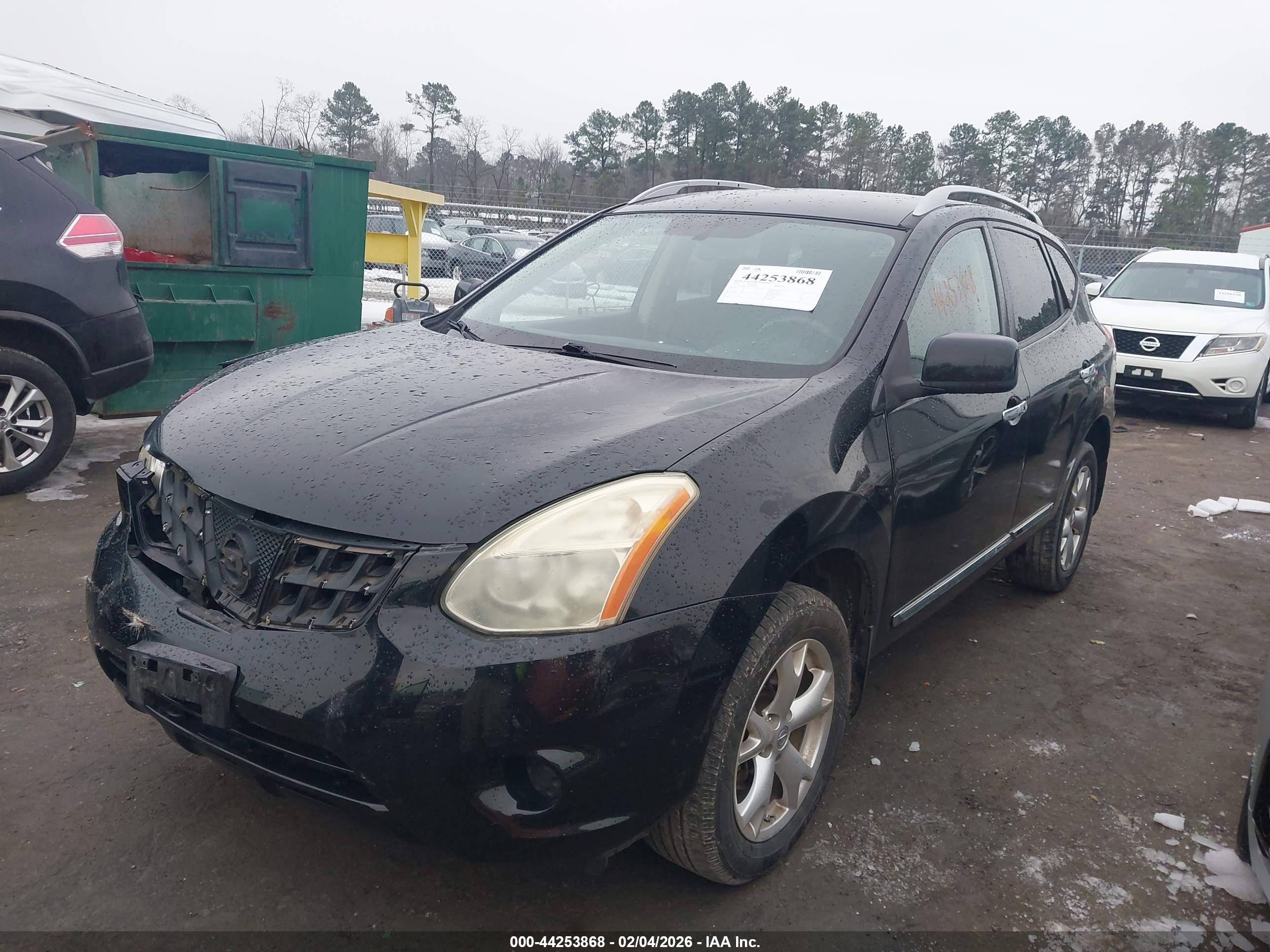 NISSAN ROGUE image 2
