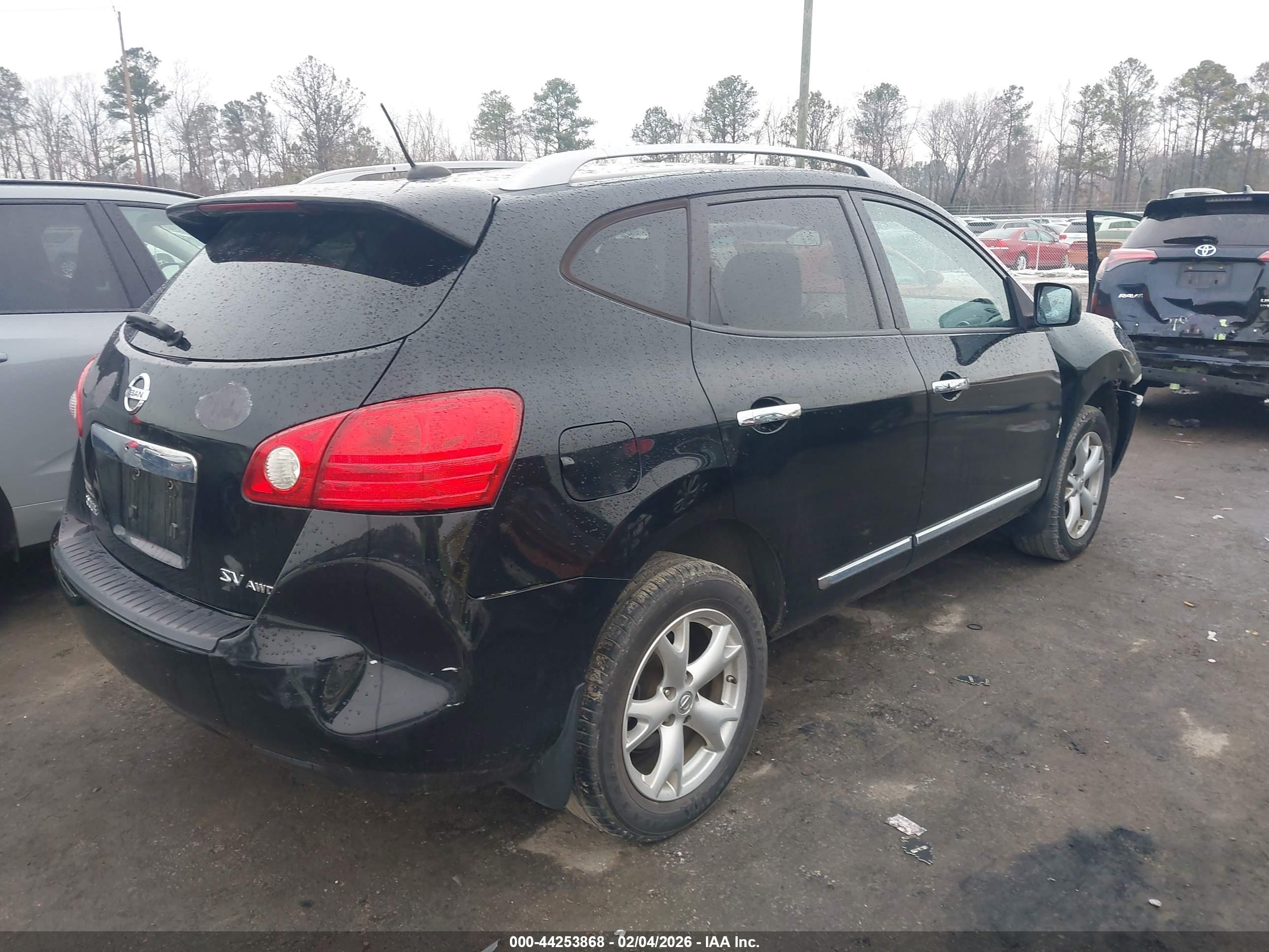 NISSAN ROGUE image 4