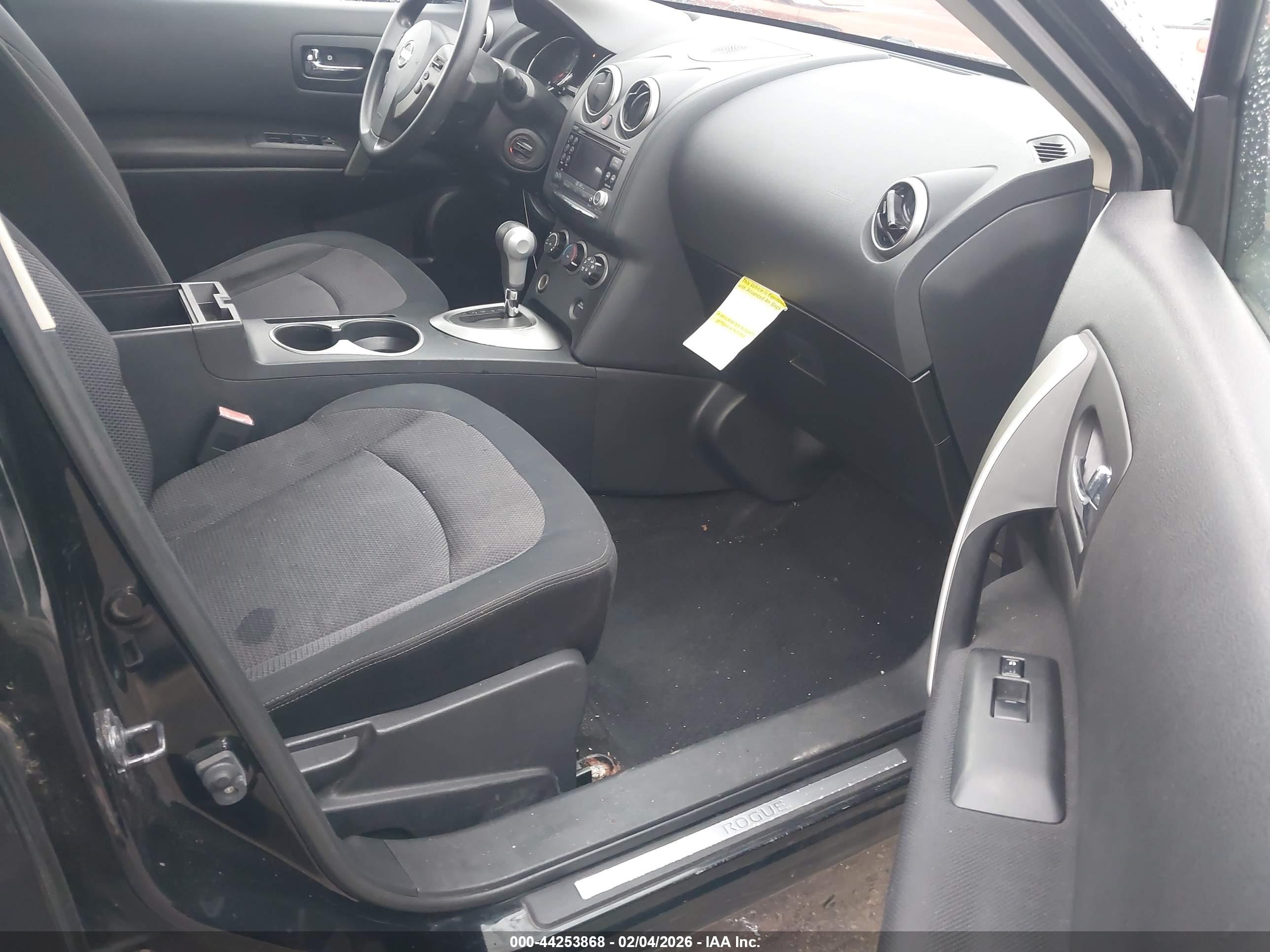 NISSAN ROGUE image 5