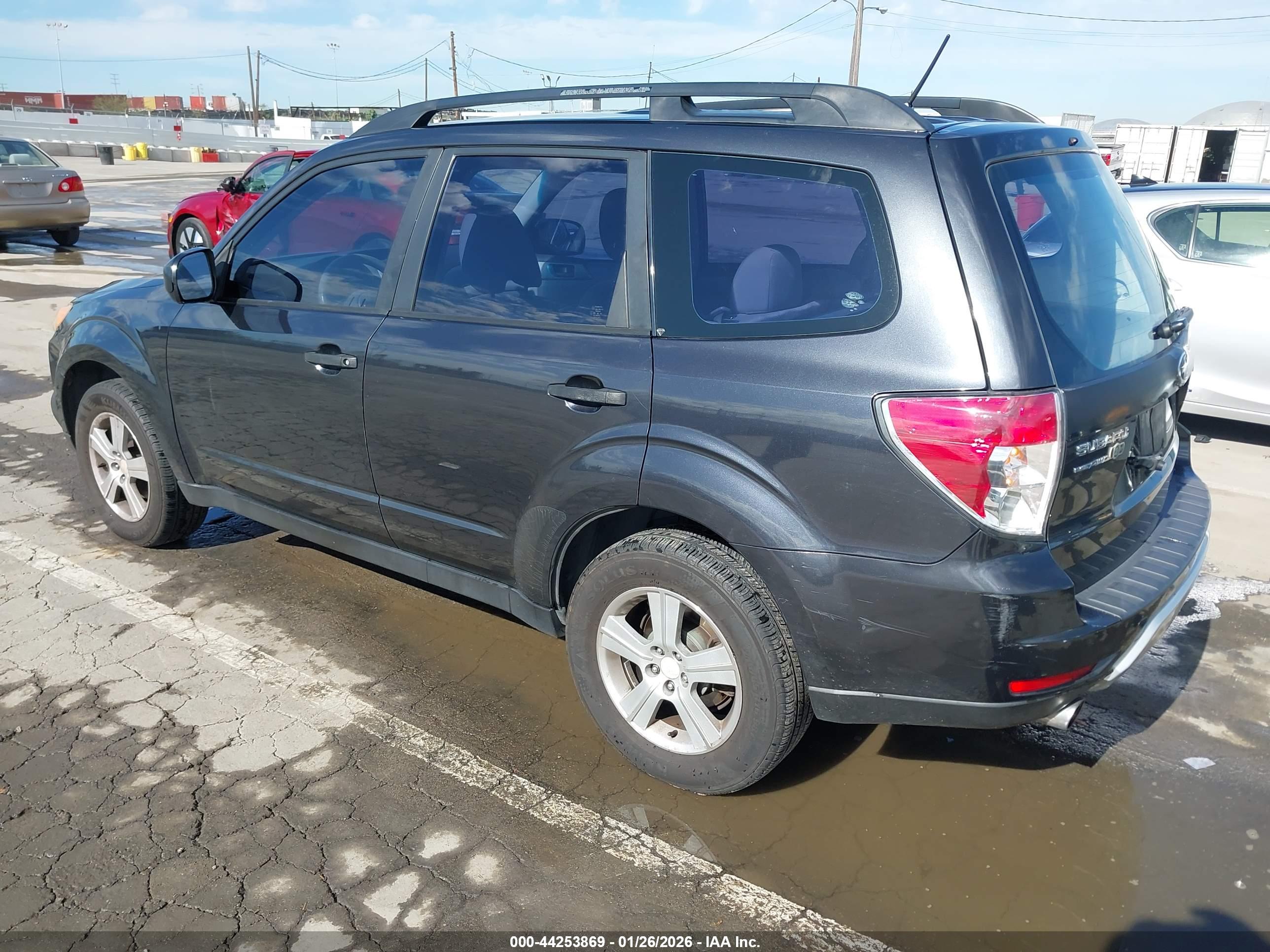 SUBARU FORESTER image 3