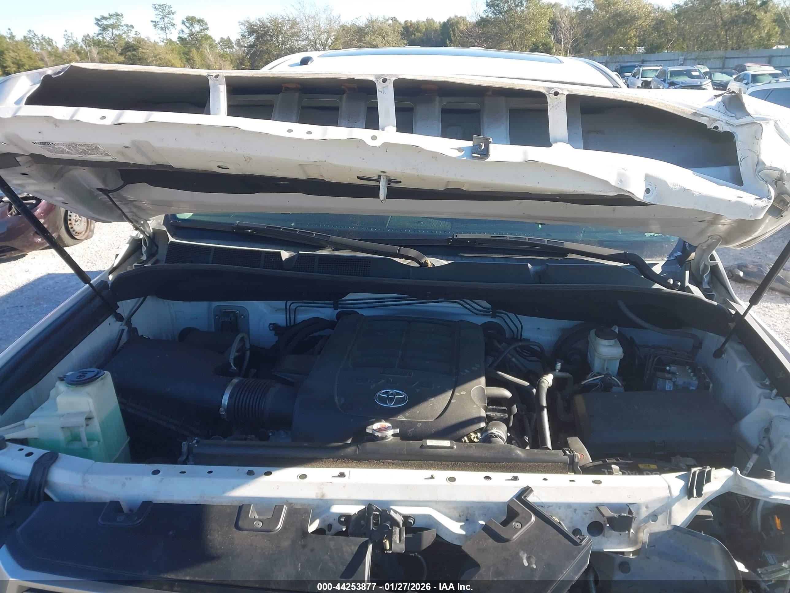 TOYOTA TUNDRA image 10