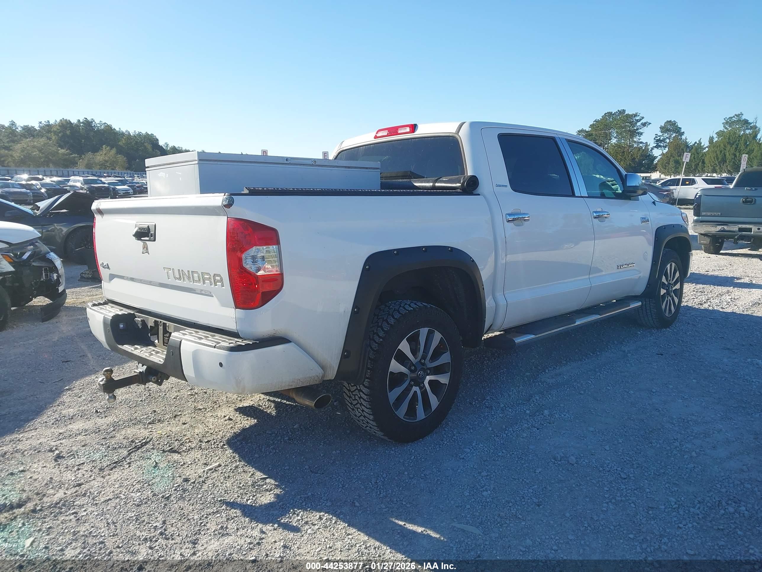 TOYOTA TUNDRA image 4