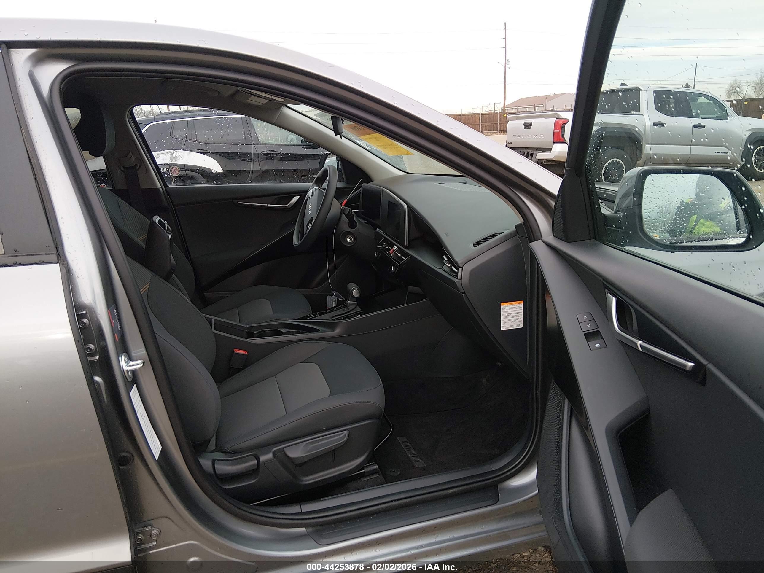 KIA NIRO image 5