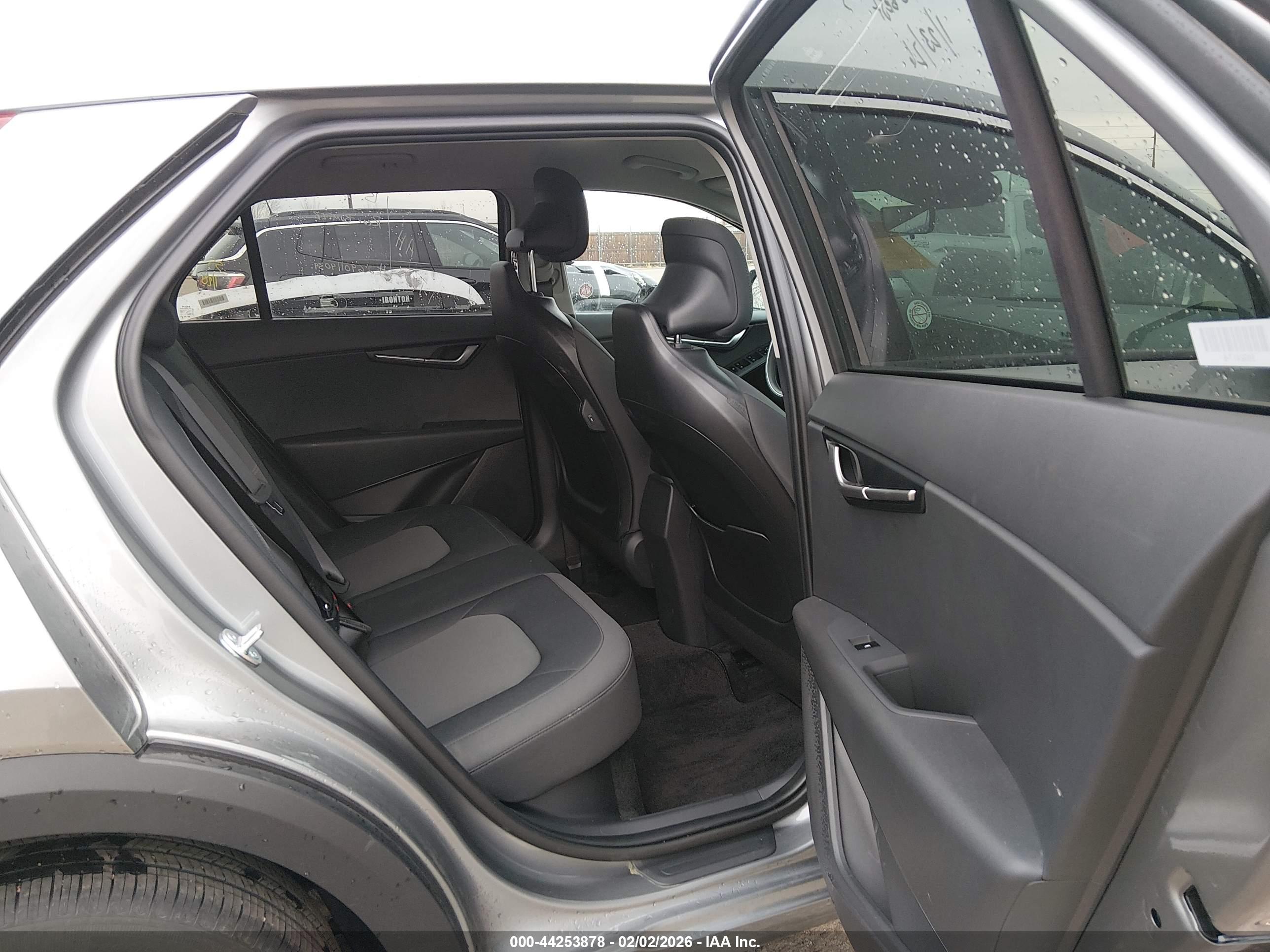 KIA NIRO image 8
