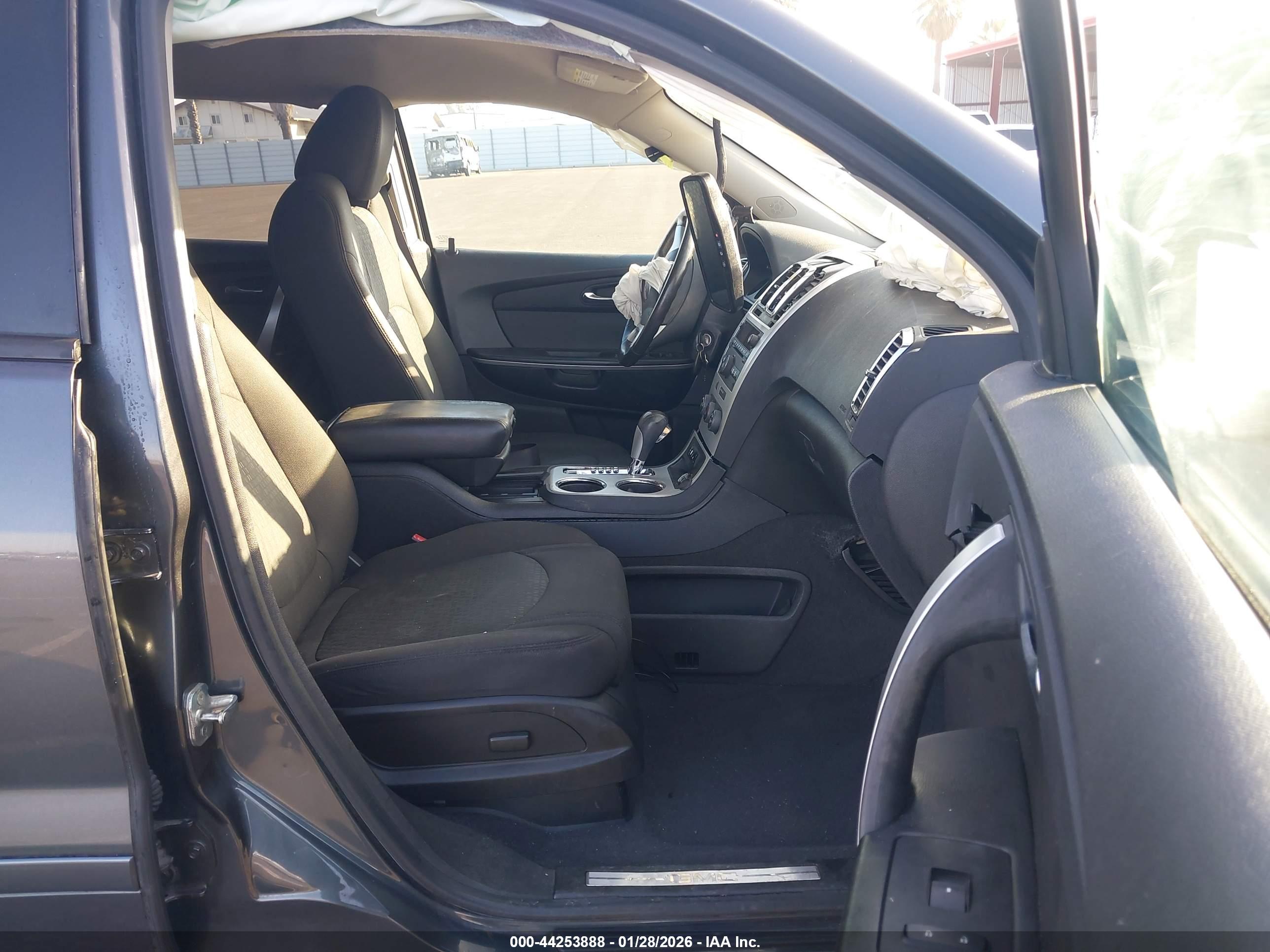 GMC ACADIA image 5