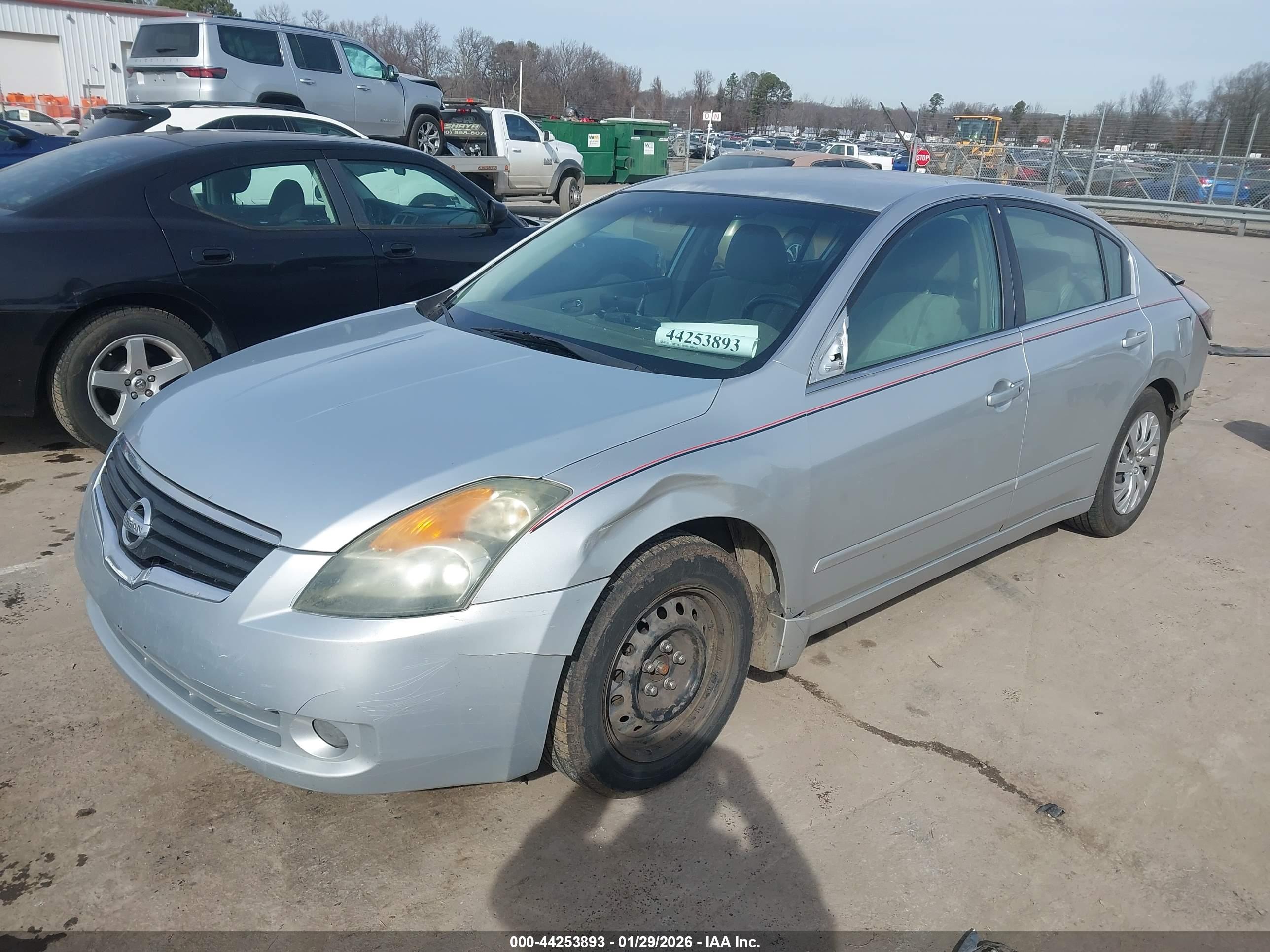 NISSAN ALTIMA image 2