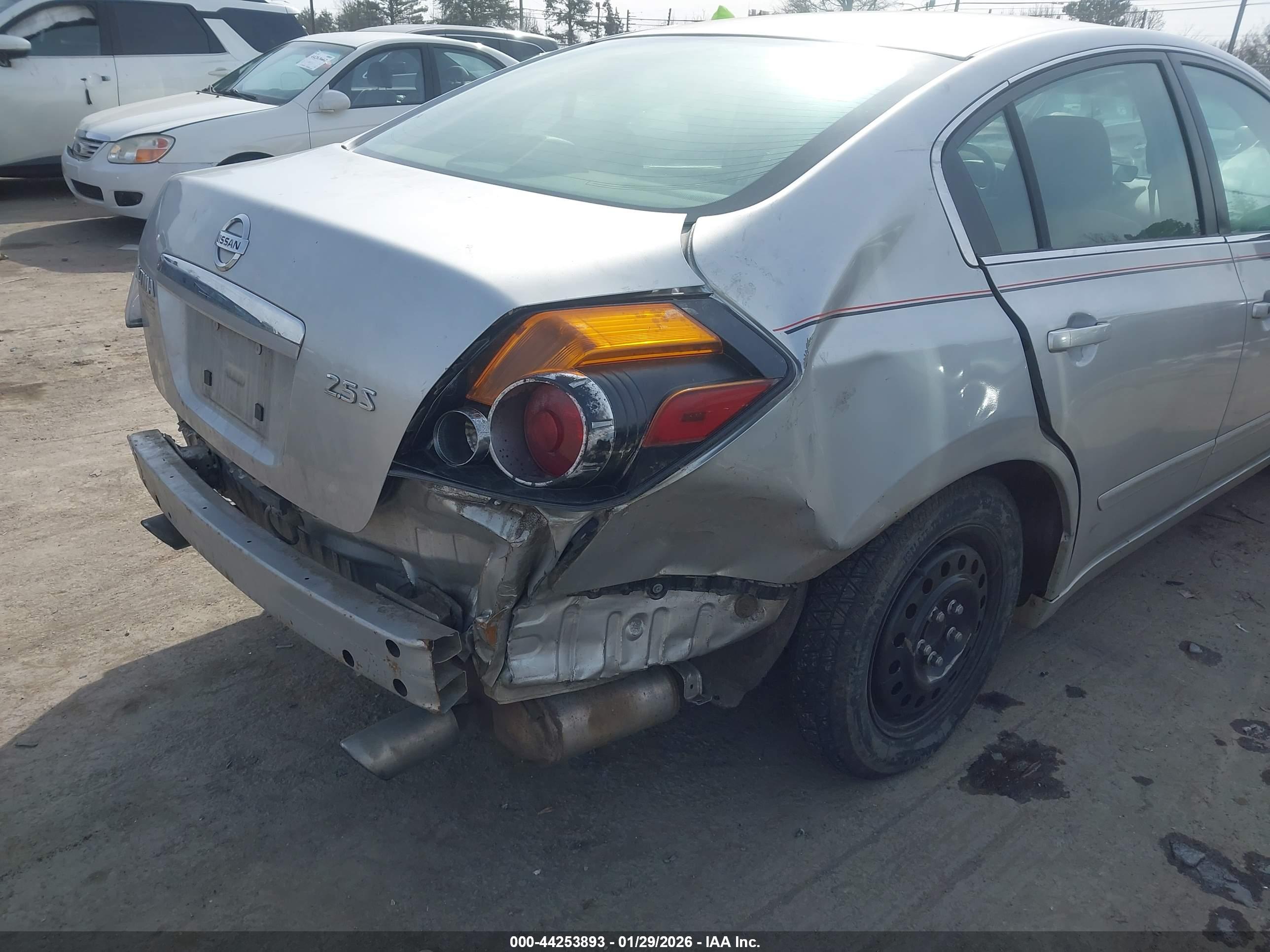 NISSAN ALTIMA image 6