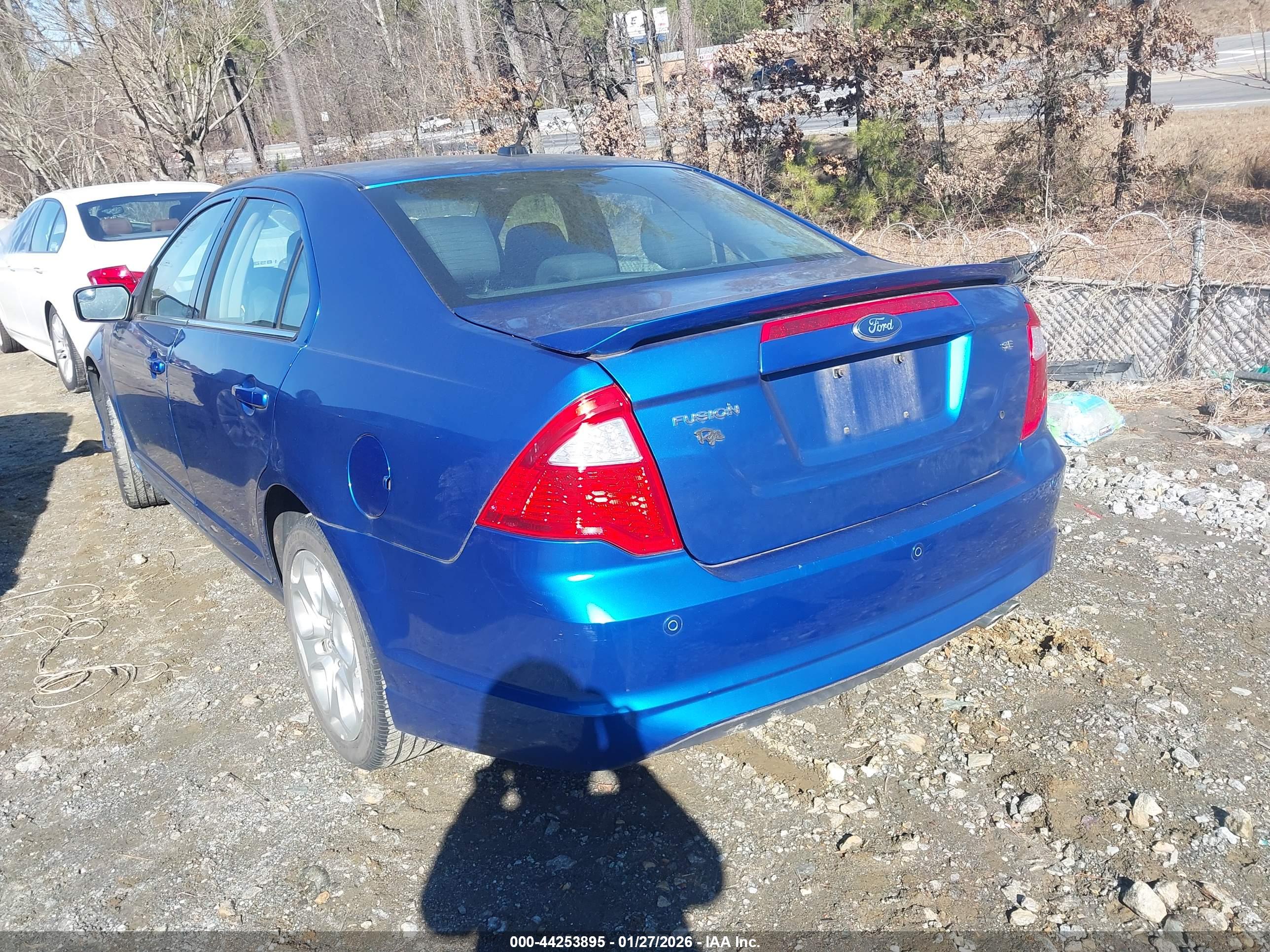 FORD FUSION image 3