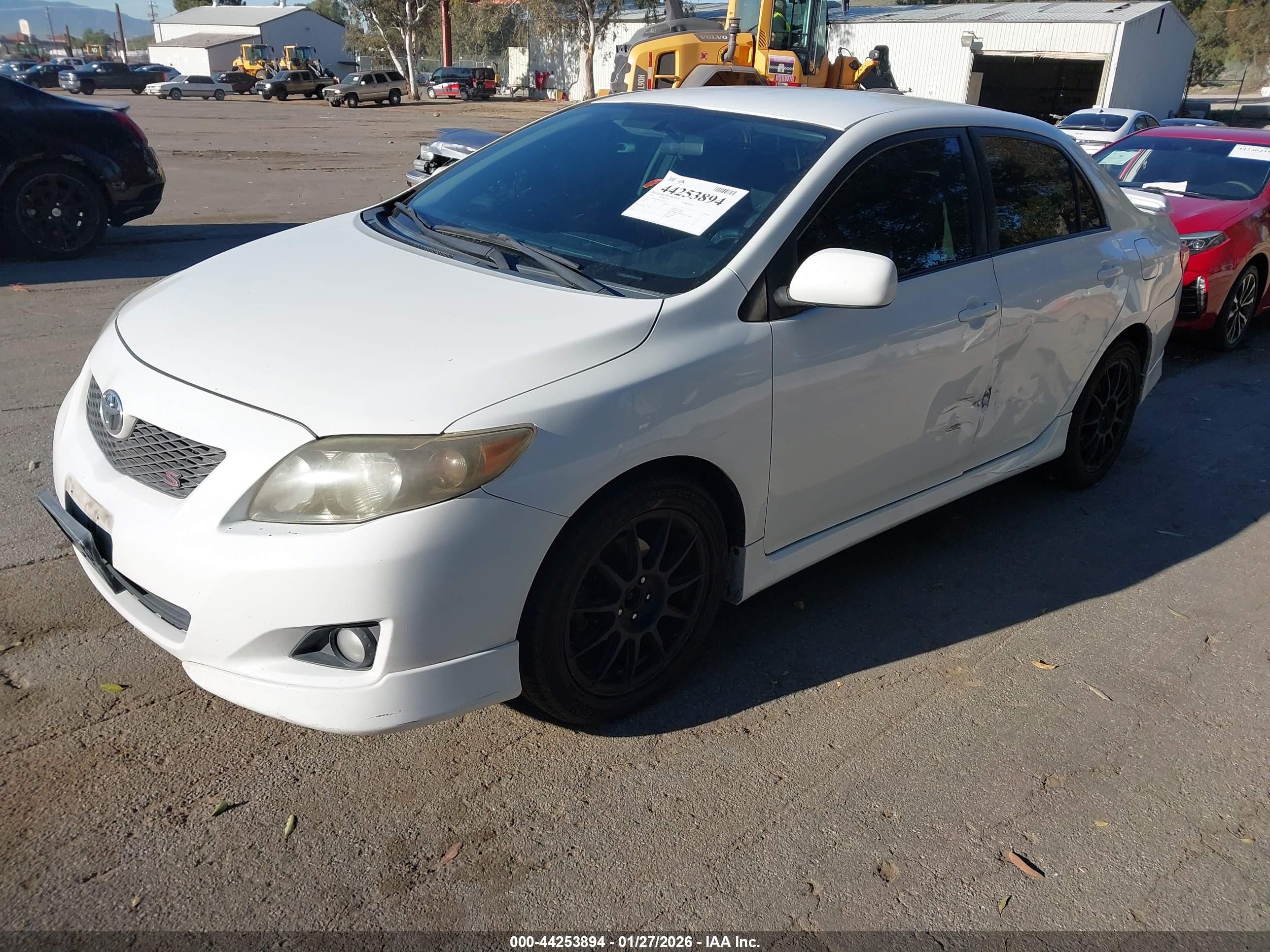 TOYOTA COROLLA image 2