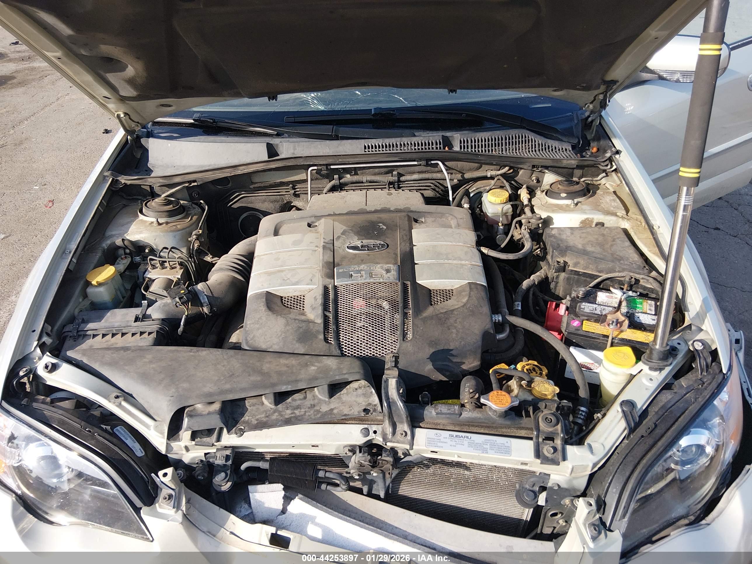 SUBARU OUTBACK image 10