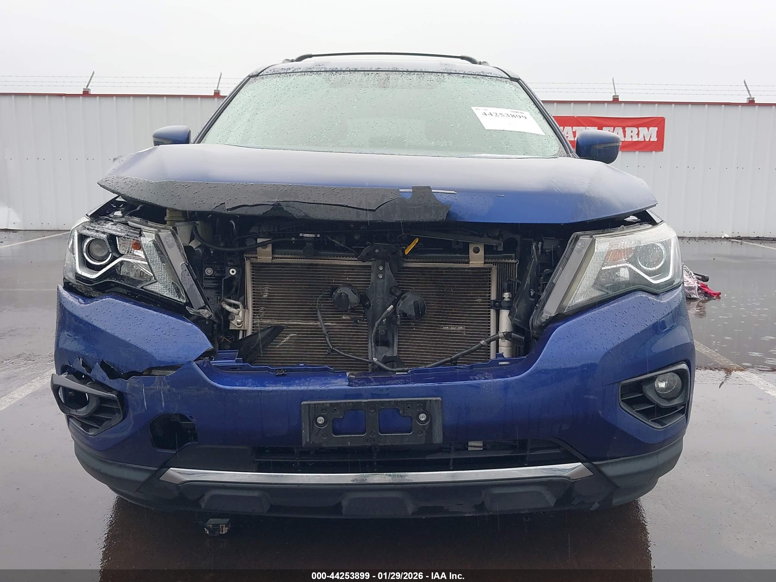 NISSAN PATHFINDER image 6