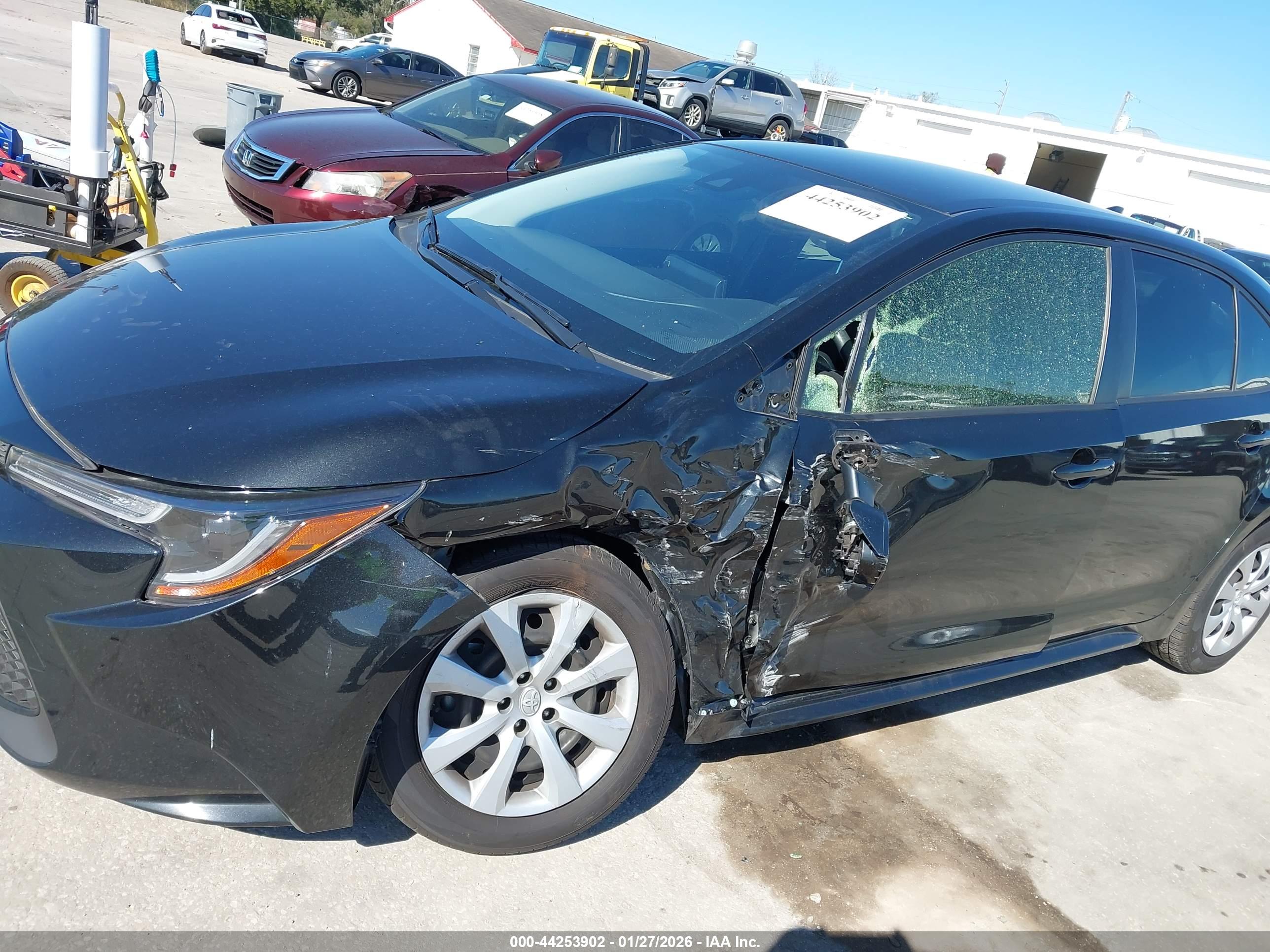 TOYOTA COROLLA image 6
