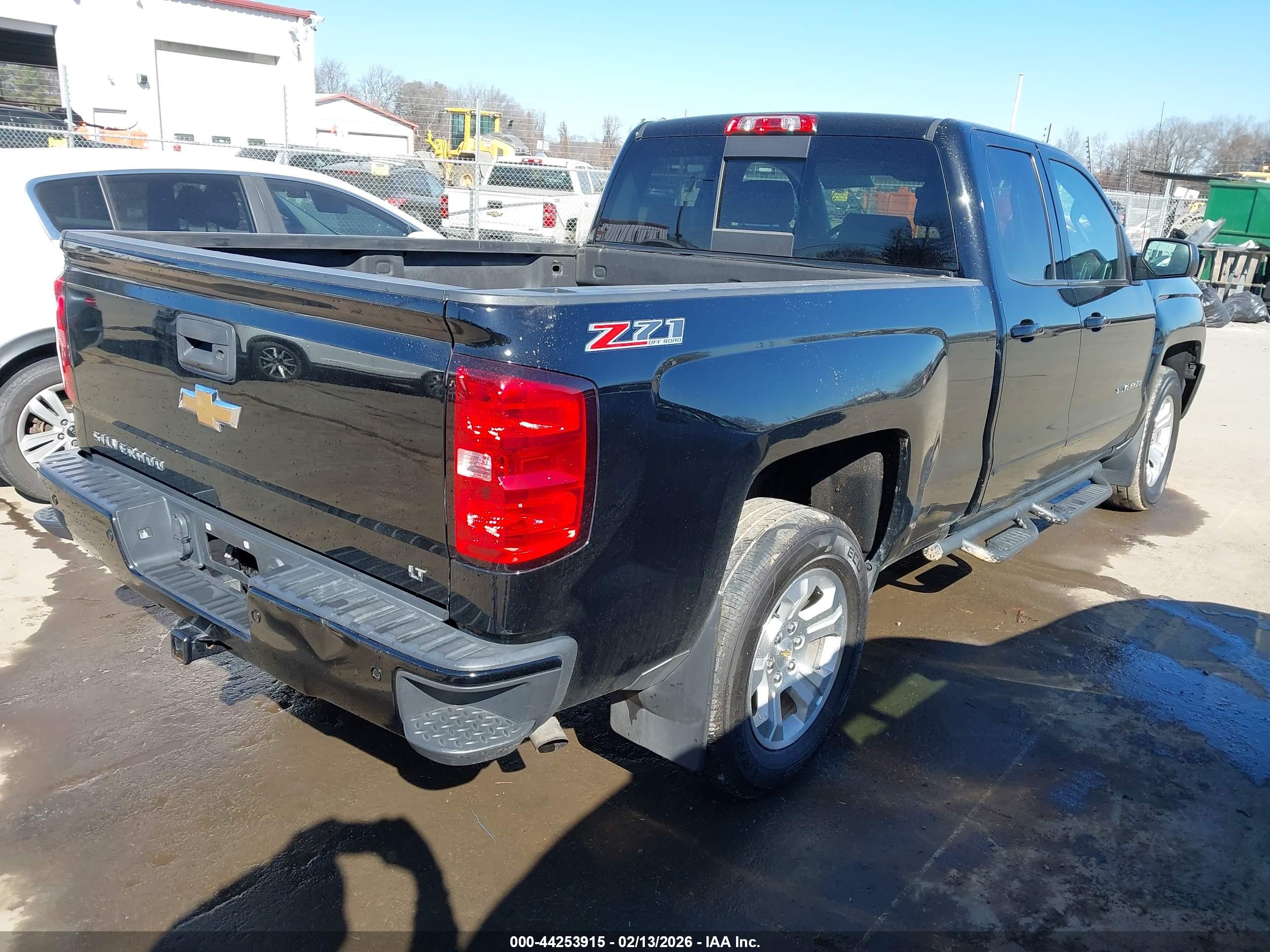 CHEVROLET SILVERADO image 4