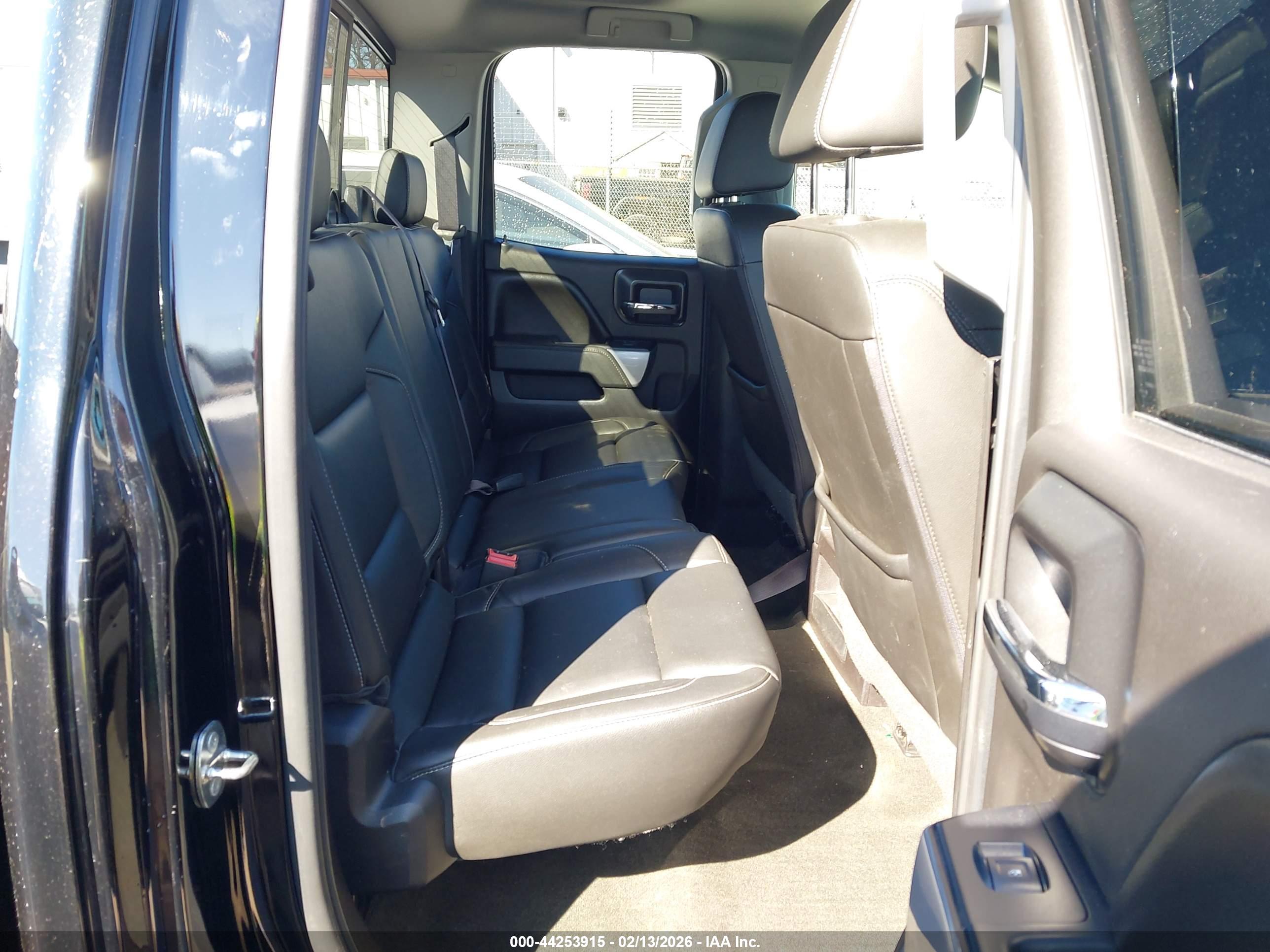 CHEVROLET SILVERADO image 8
