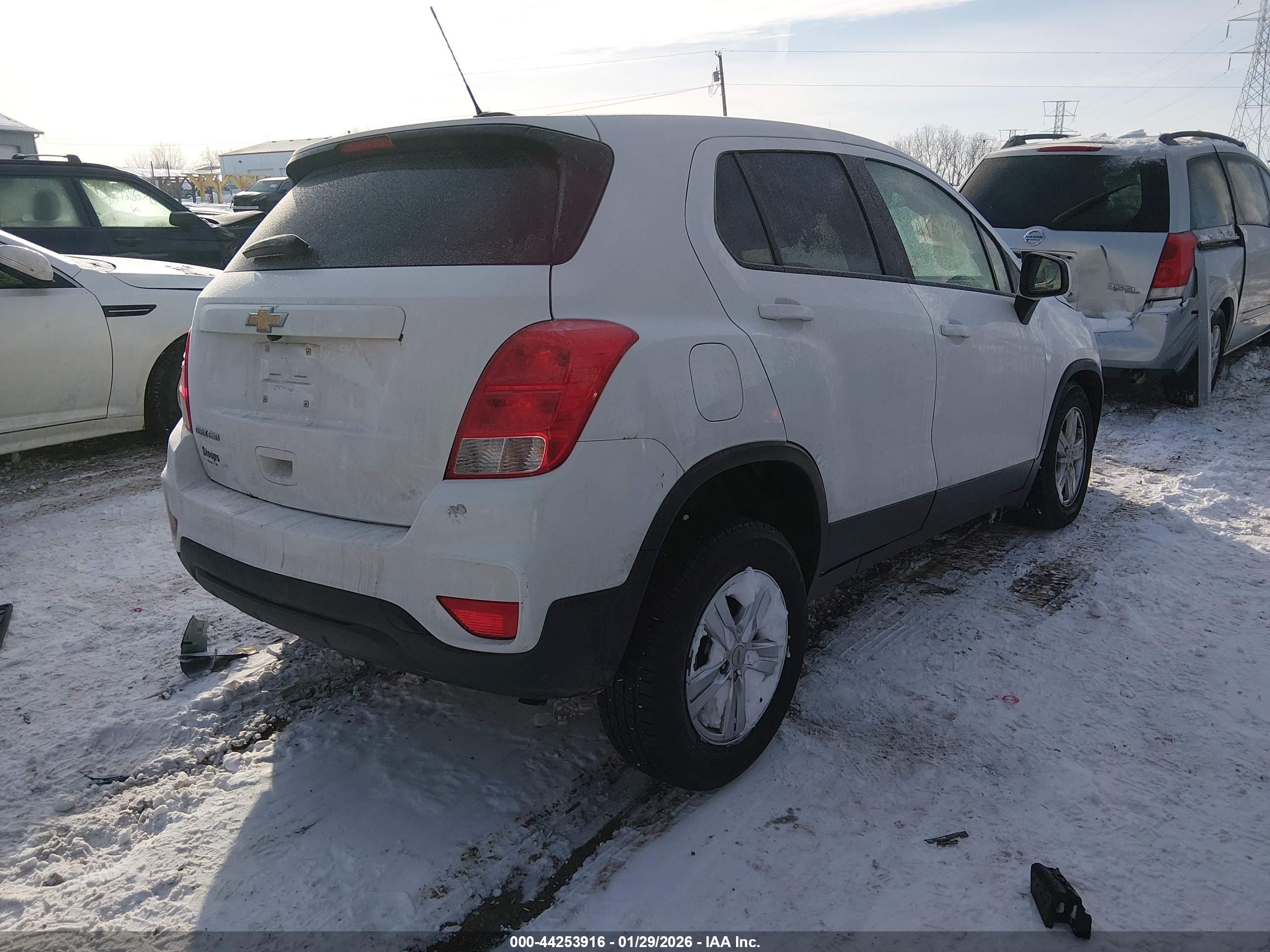CHEVROLET TRAX image 4