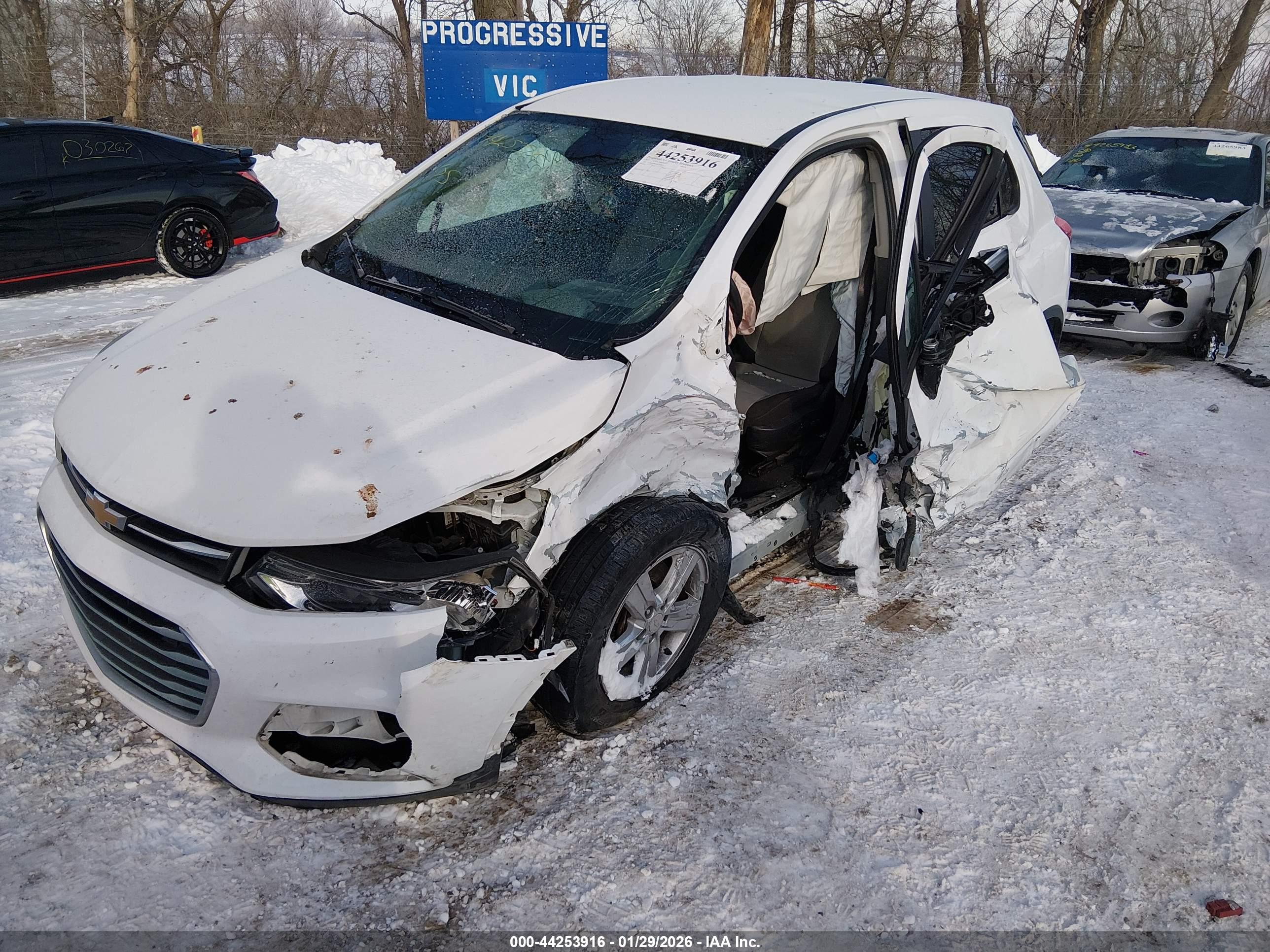 CHEVROLET TRAX image 6