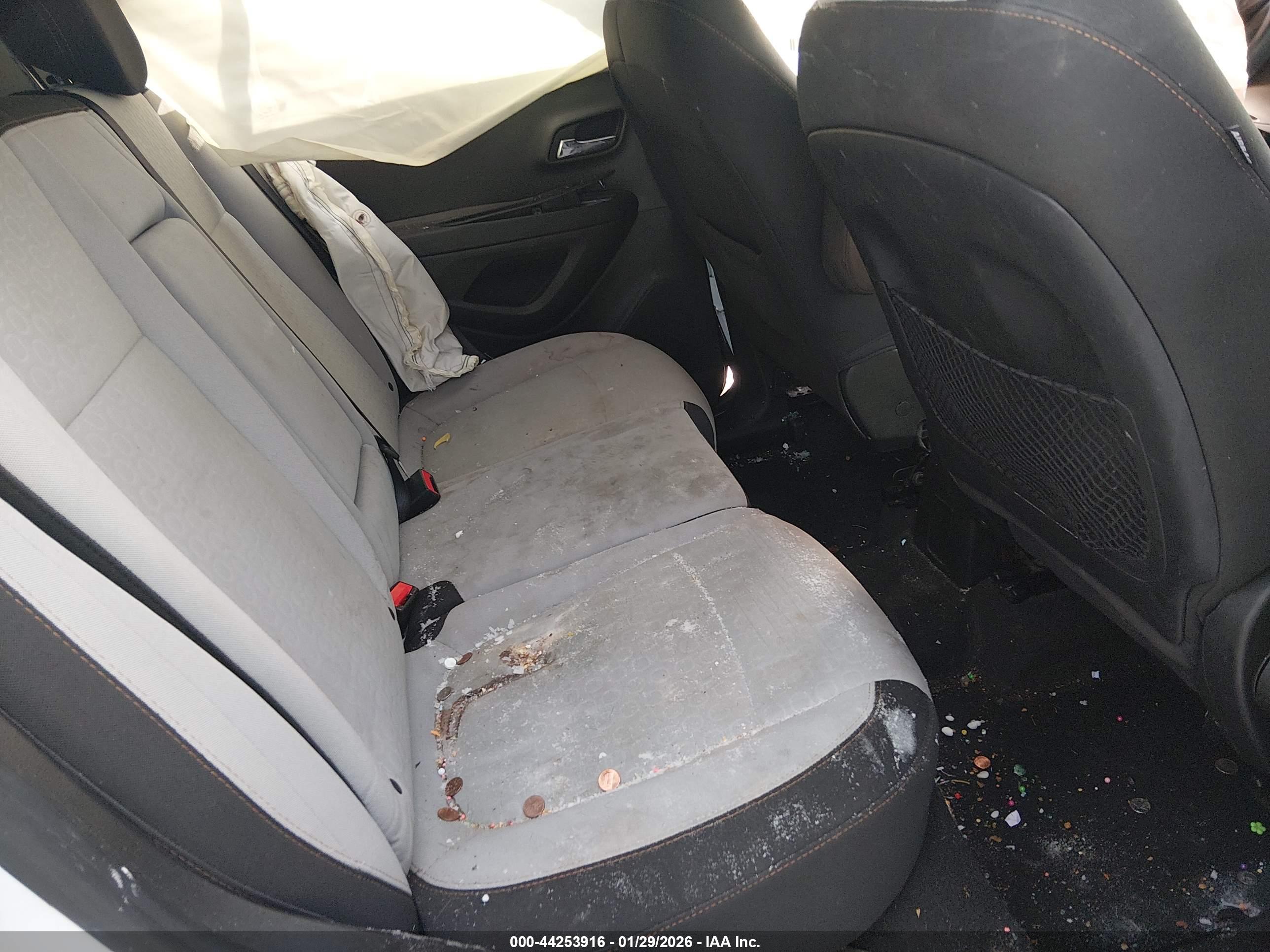 CHEVROLET TRAX image 8