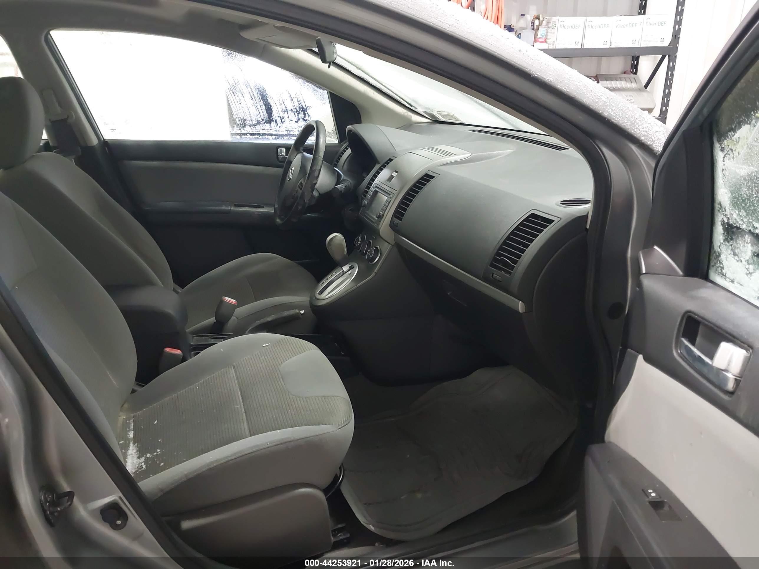 NISSAN SENTRA image 5