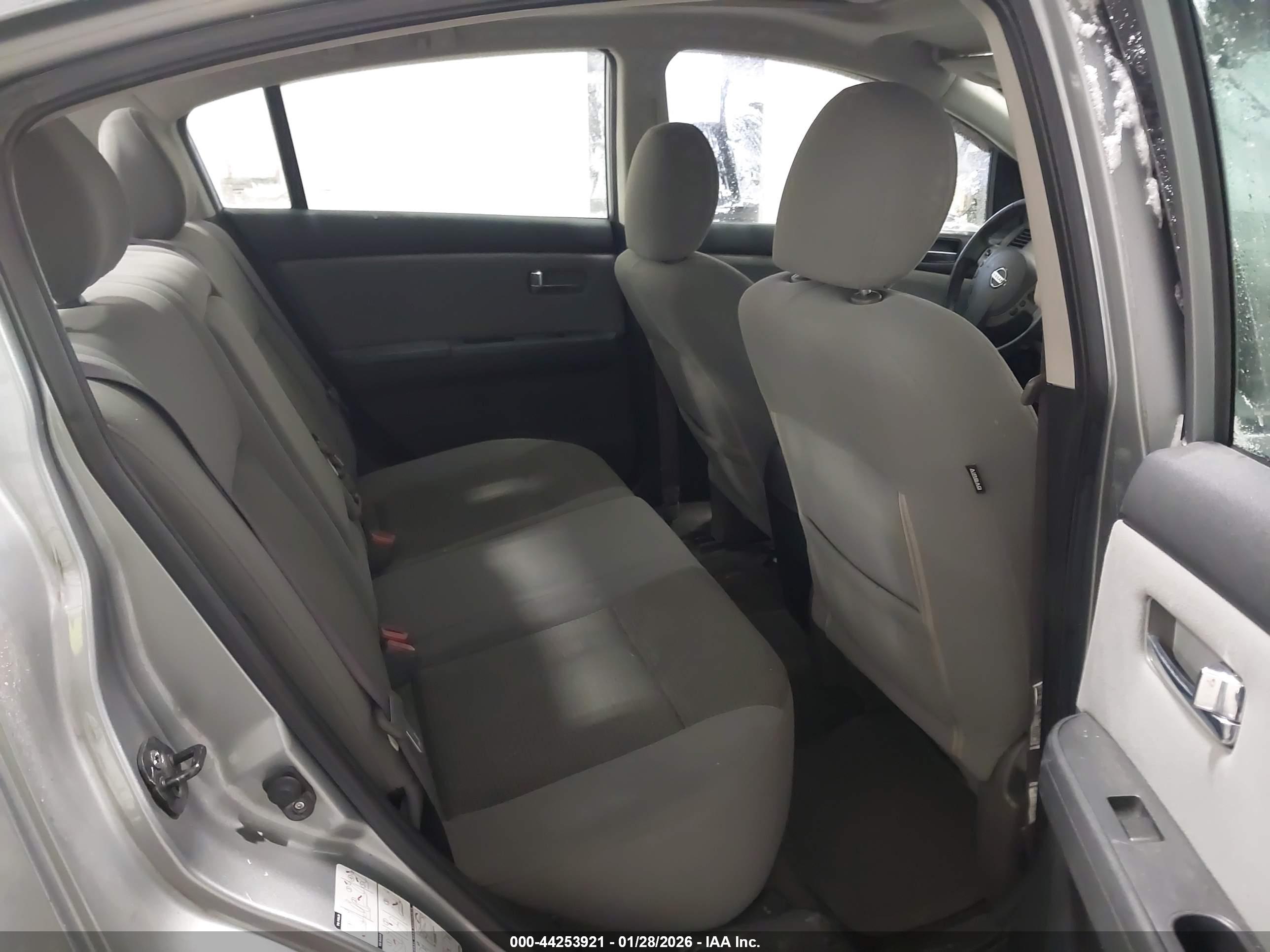NISSAN SENTRA image 8