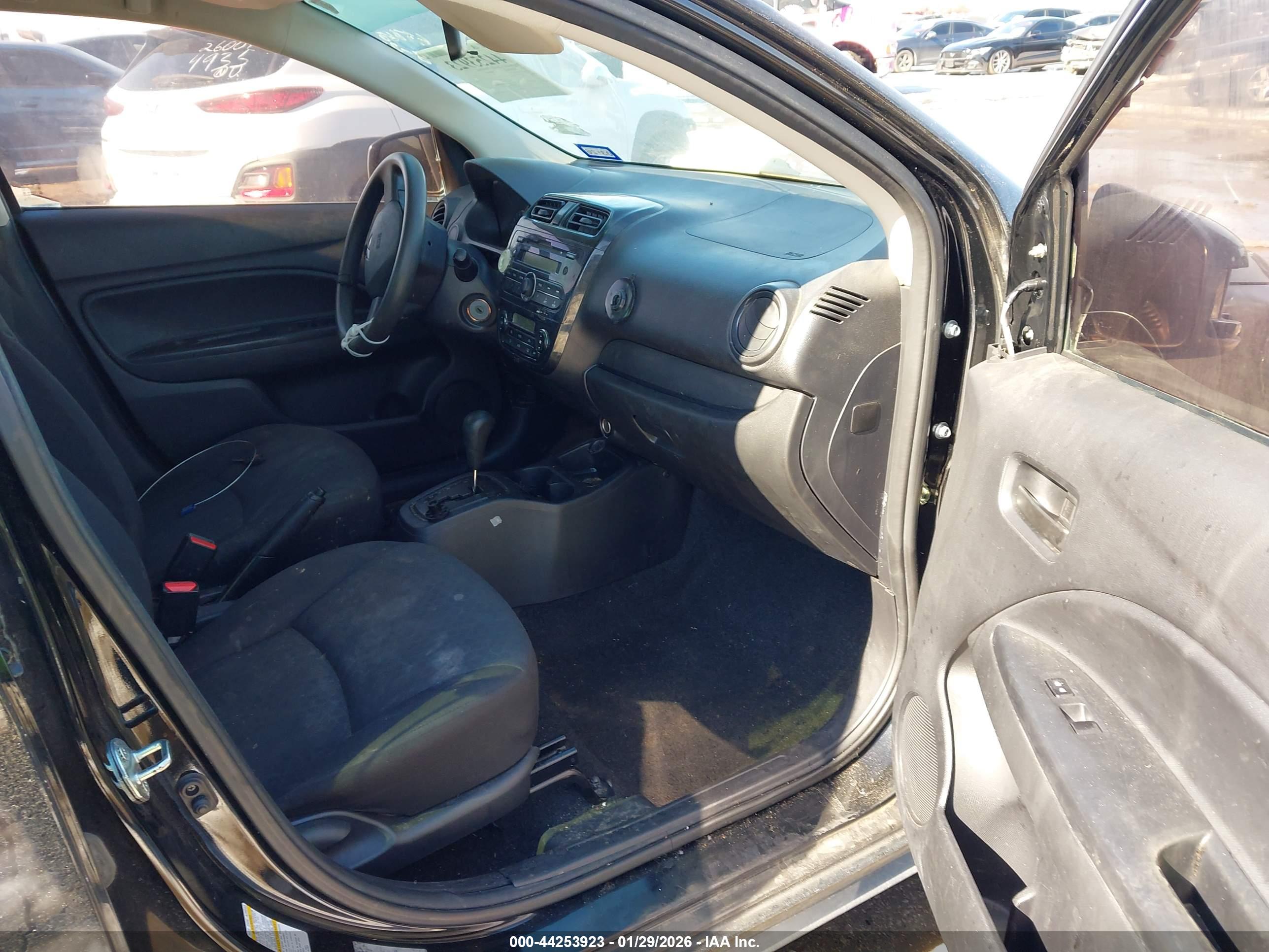 MITSUBISHI MIRAGE image 5