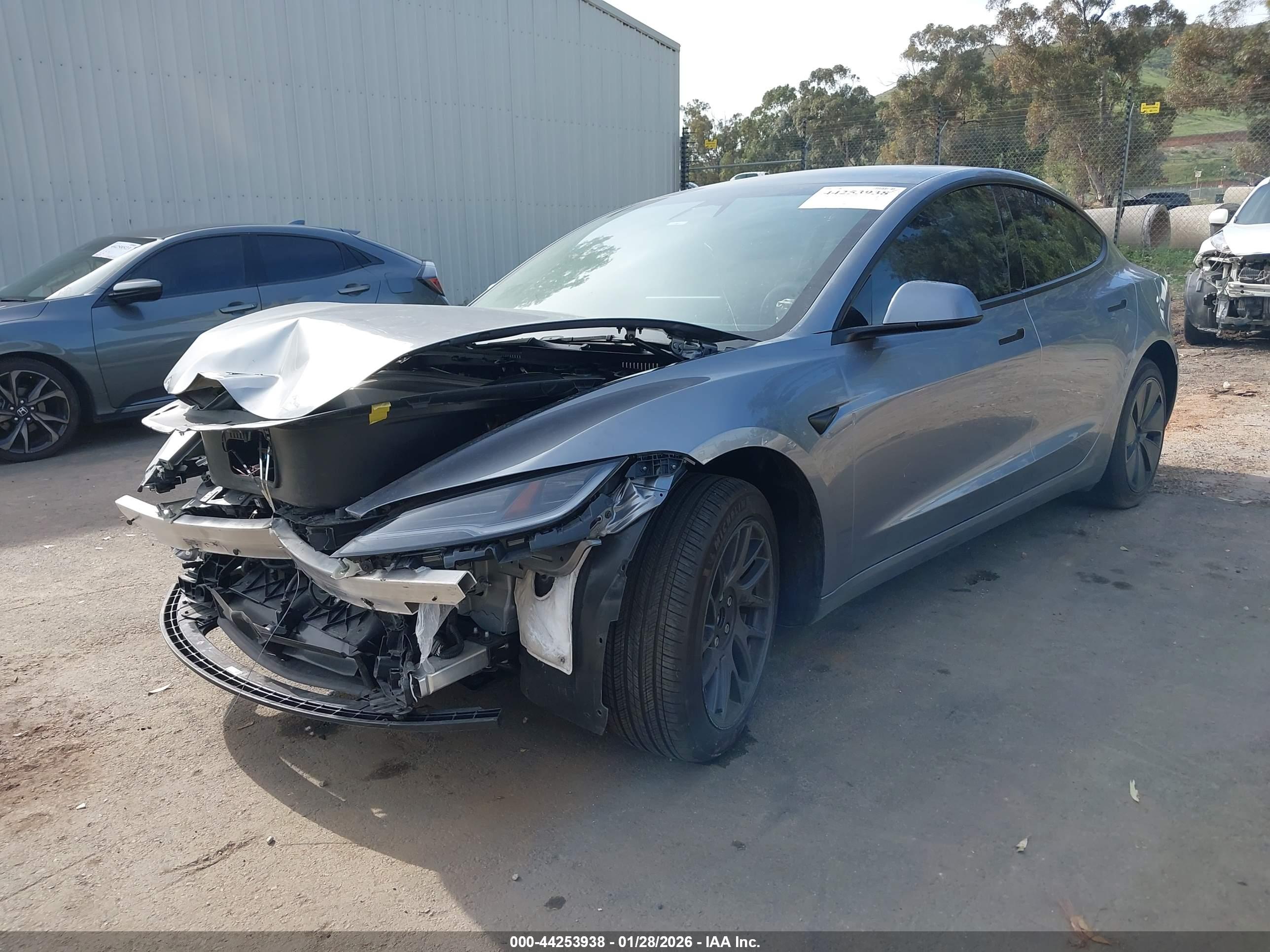 TESLA MODEL image 2