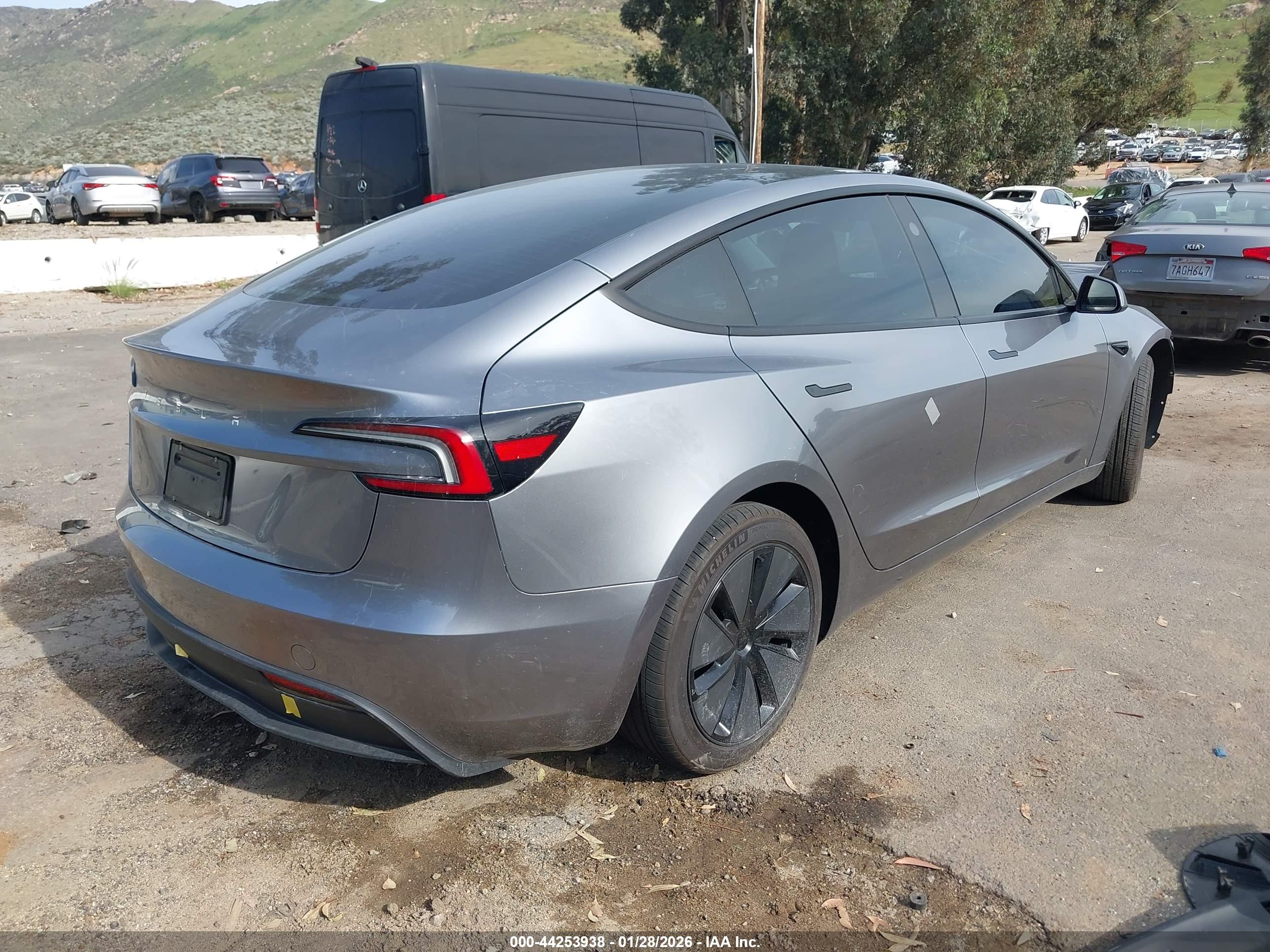 TESLA MODEL image 4
