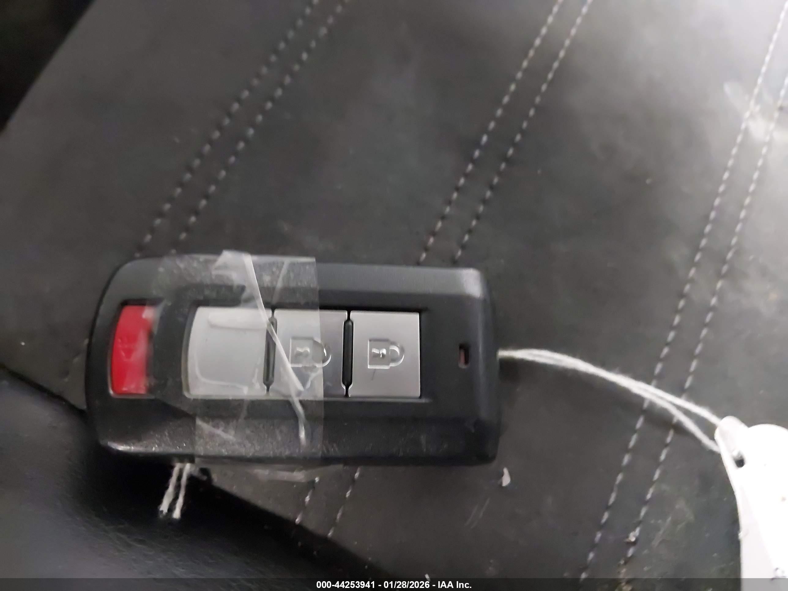 MITSUBISHI OUTLANDER image 11