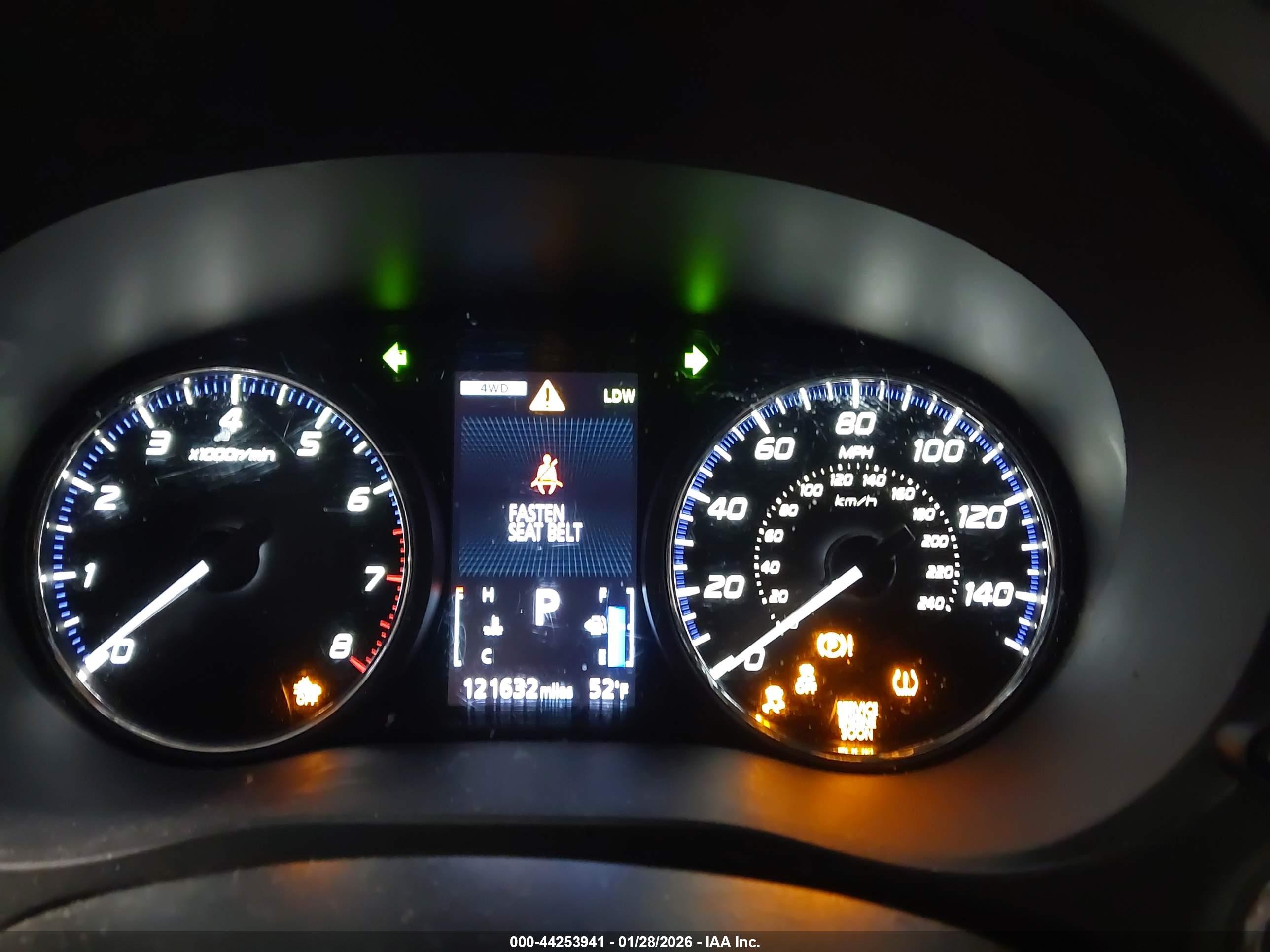 MITSUBISHI OUTLANDER image 7