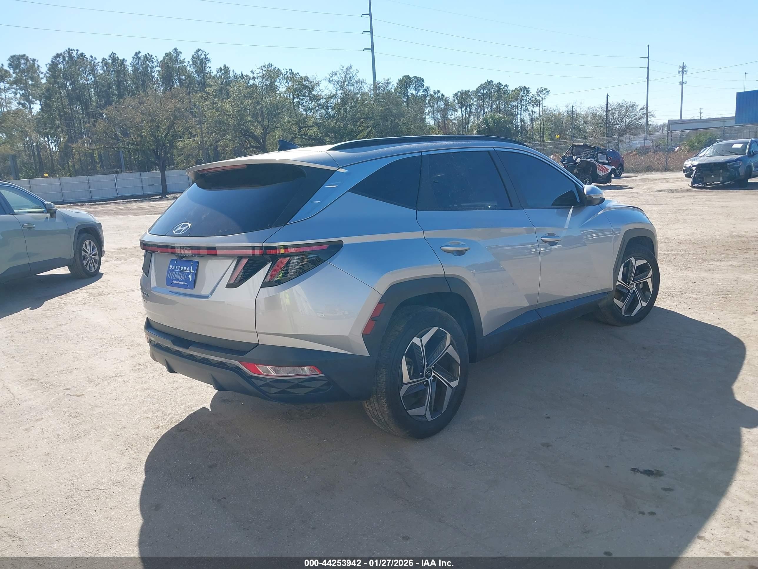 HYUNDAI TUCSON image 4