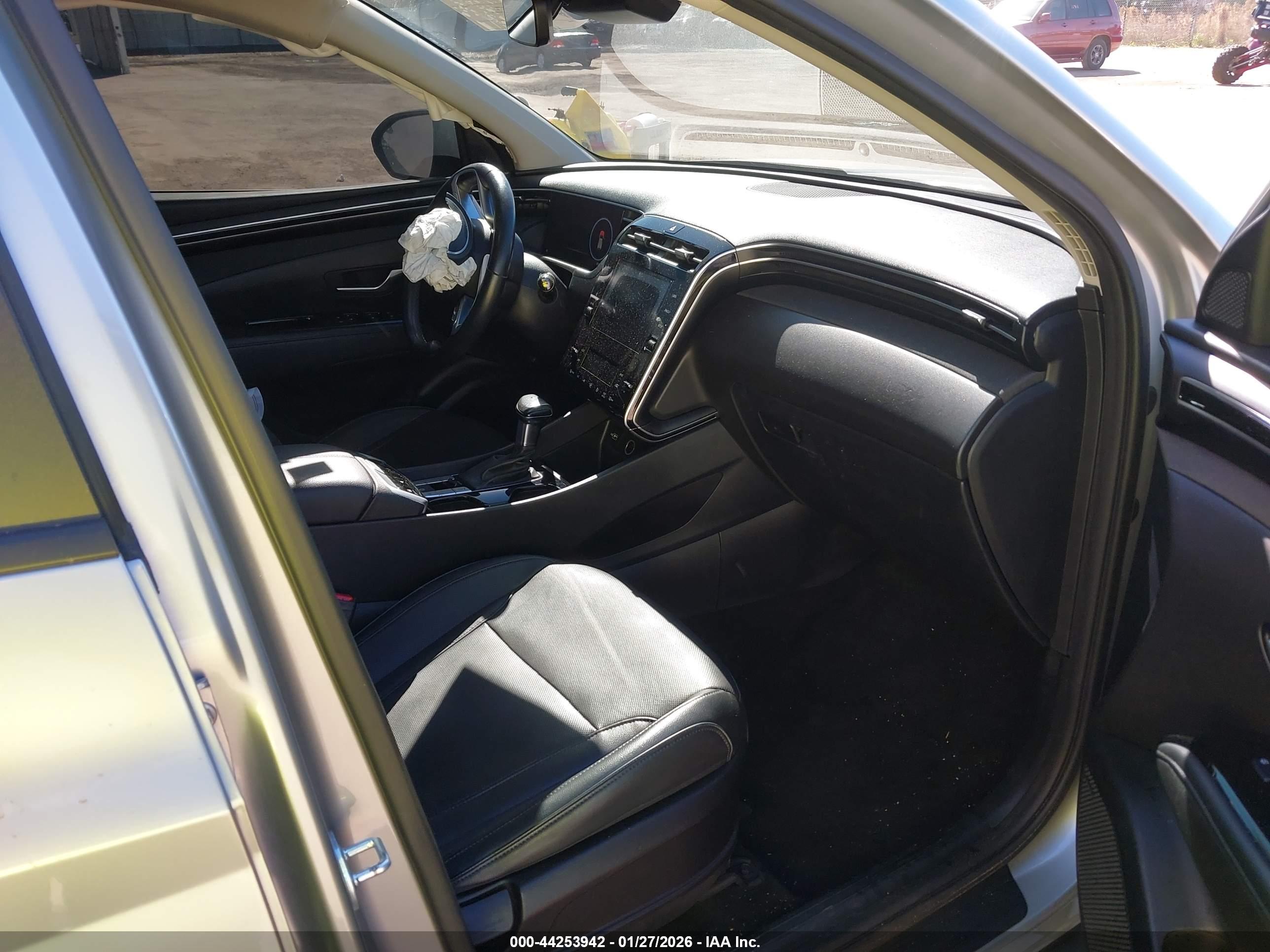 HYUNDAI TUCSON image 5