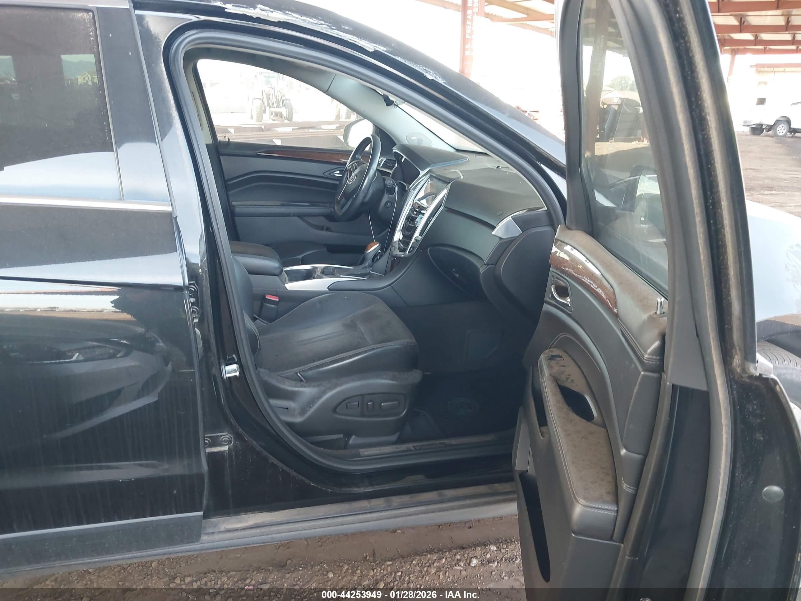 CADILLAC SRX image 5