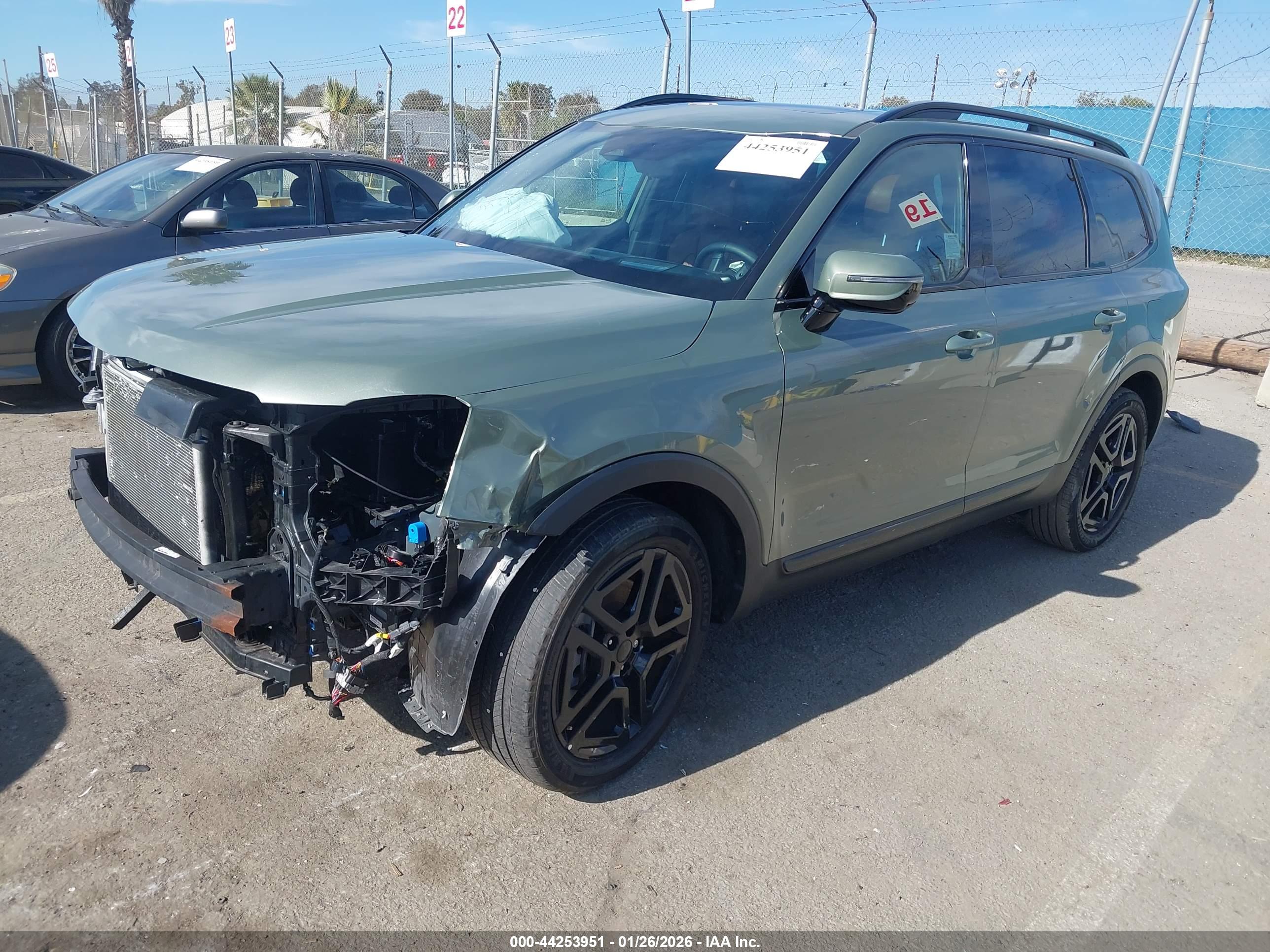 KIA TELLURIDE image 2