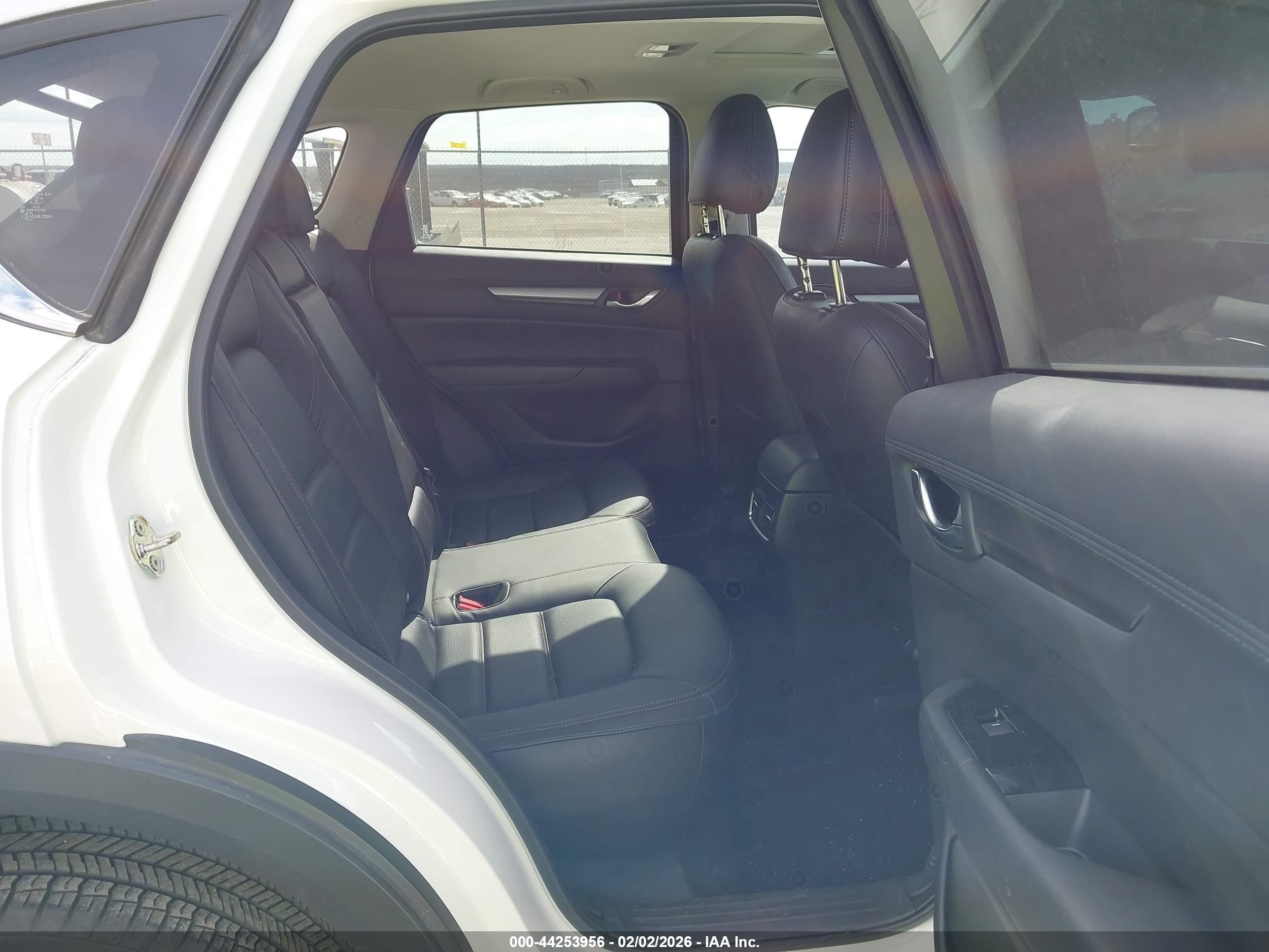 MAZDA CX-5 image 8
