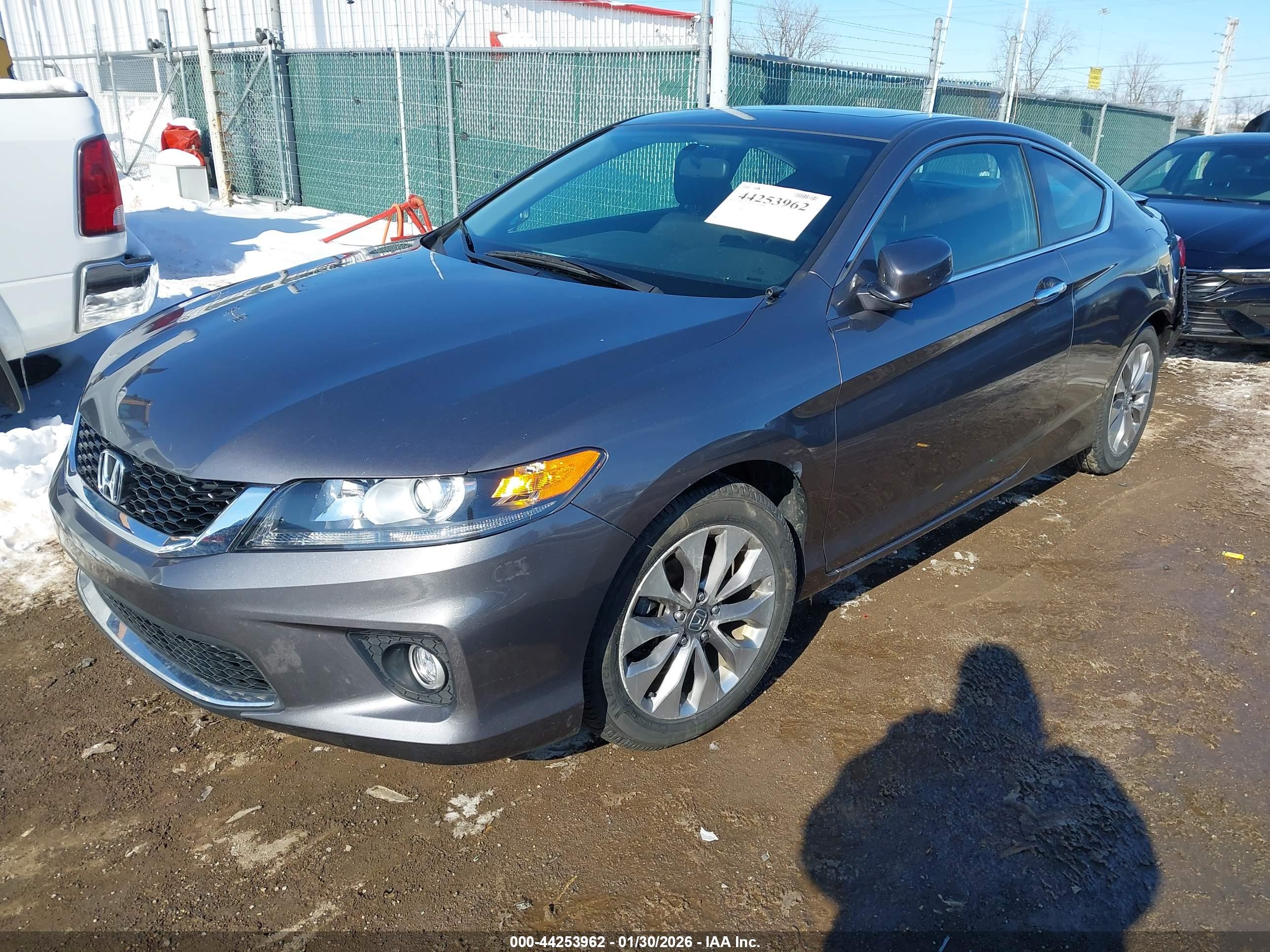 HONDA ACCORD image 2